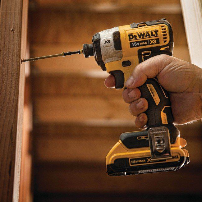 DeWalt 18V XR Brushless 1/2 Compact Impact Wrench (406Nm) (Detent Pin) Body Only - 7