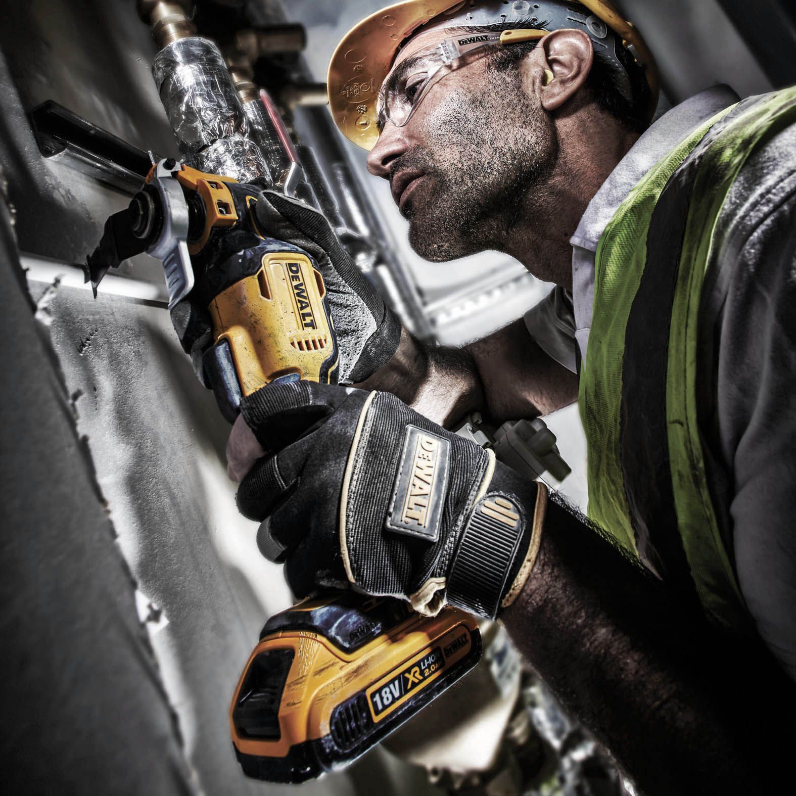 DeWalt XR 18V XR Brushless Cordless Multi tool (Bare Tool) - DCS355N-XJ