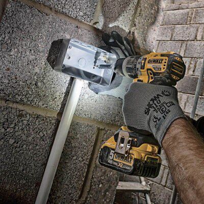 DeWalt XR Li-ion Cordless Combi drill & impact driver (2 x 5Ah) - DCK266P2-GB