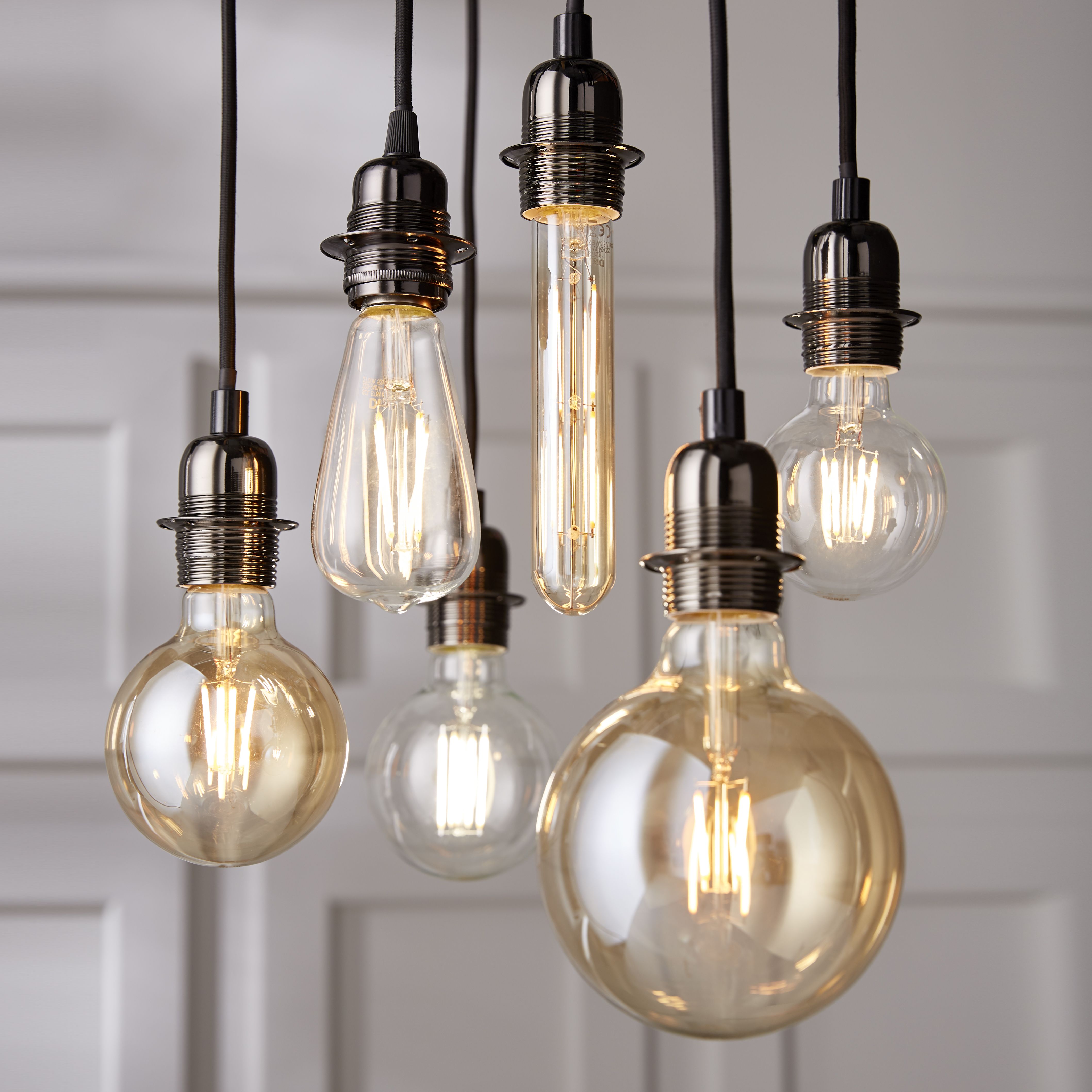 Diall E27 6W 470lm 300° Clear Globe Warm white LED Filament Light bulb Amber