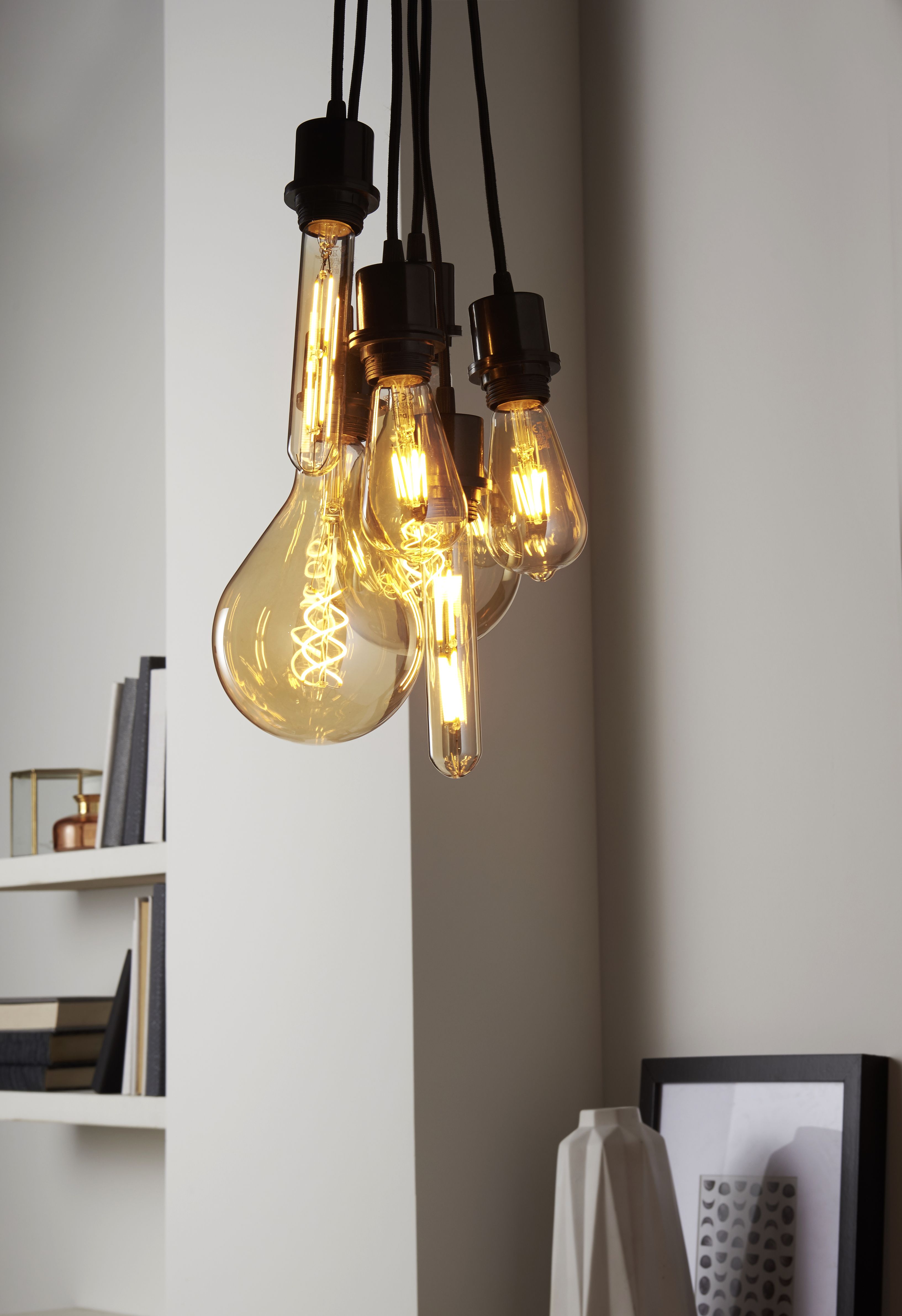 Diall E27 6W 470lm 300° Clear ST64 Warm white LED Filament Light bulb