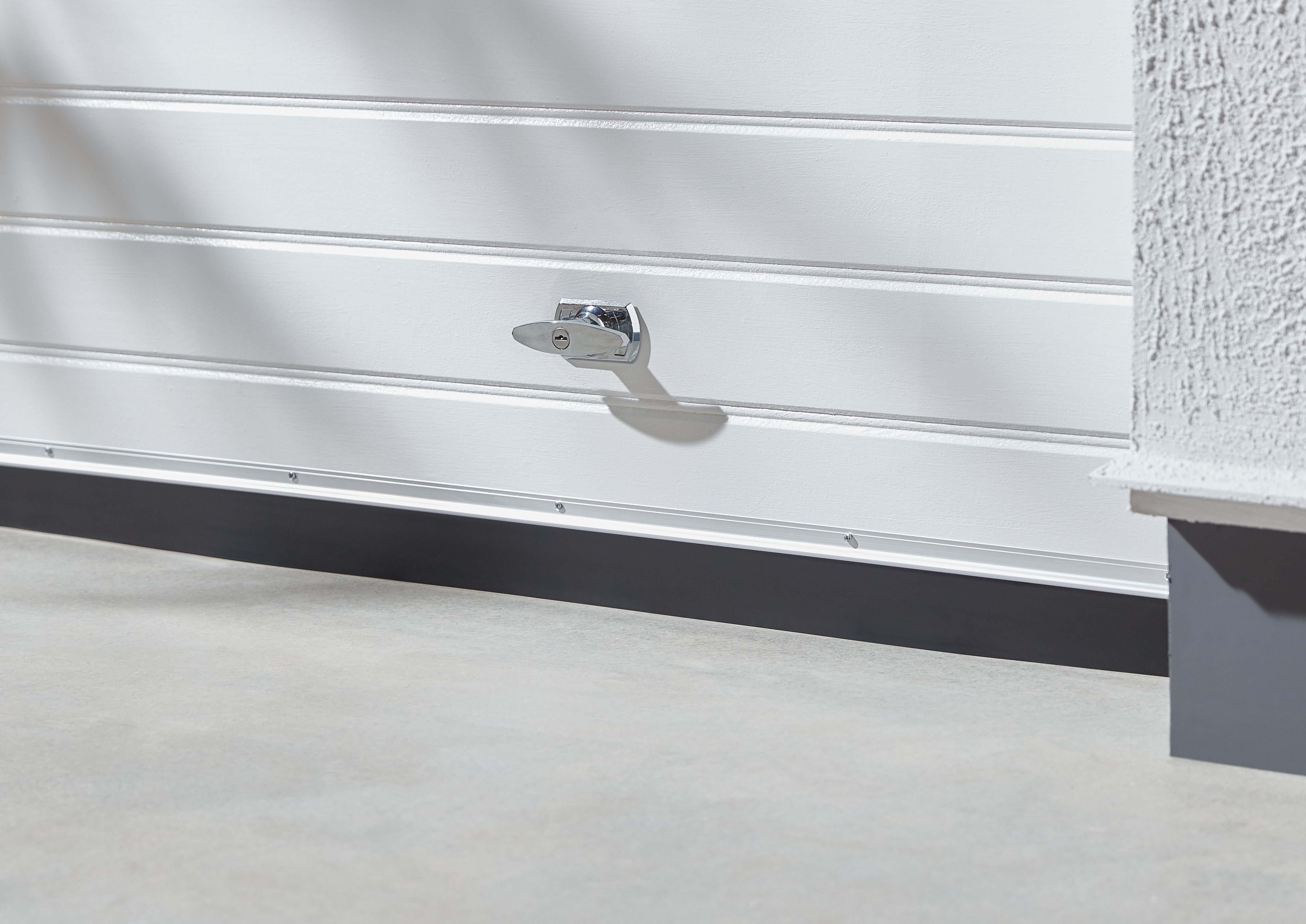 Diall Silver effect Not self-adhesive Garage Draught seal (L)2.5m (W)70mm (T)6mm