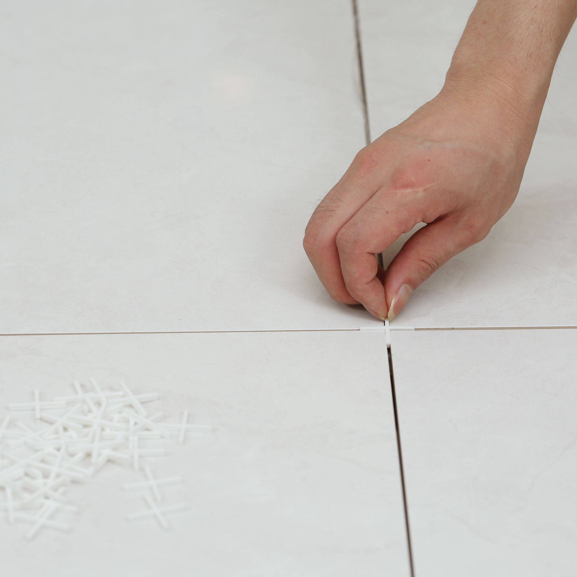 Diall X2-250 Polypropylene (PP) 2mm Tile spacer, Pack of 250