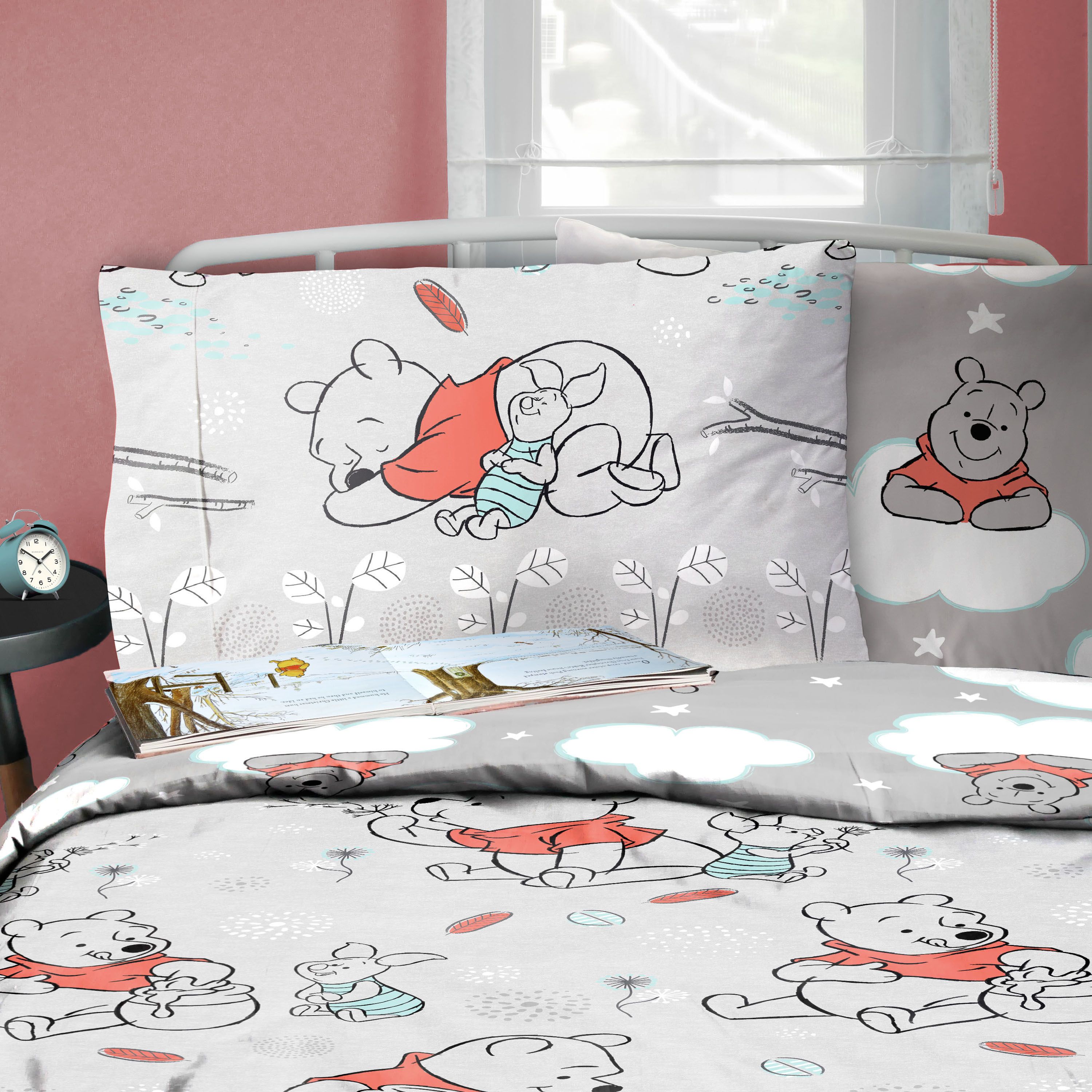 Disney Winnie the Pooh Whimsey clouds Single Bedding set