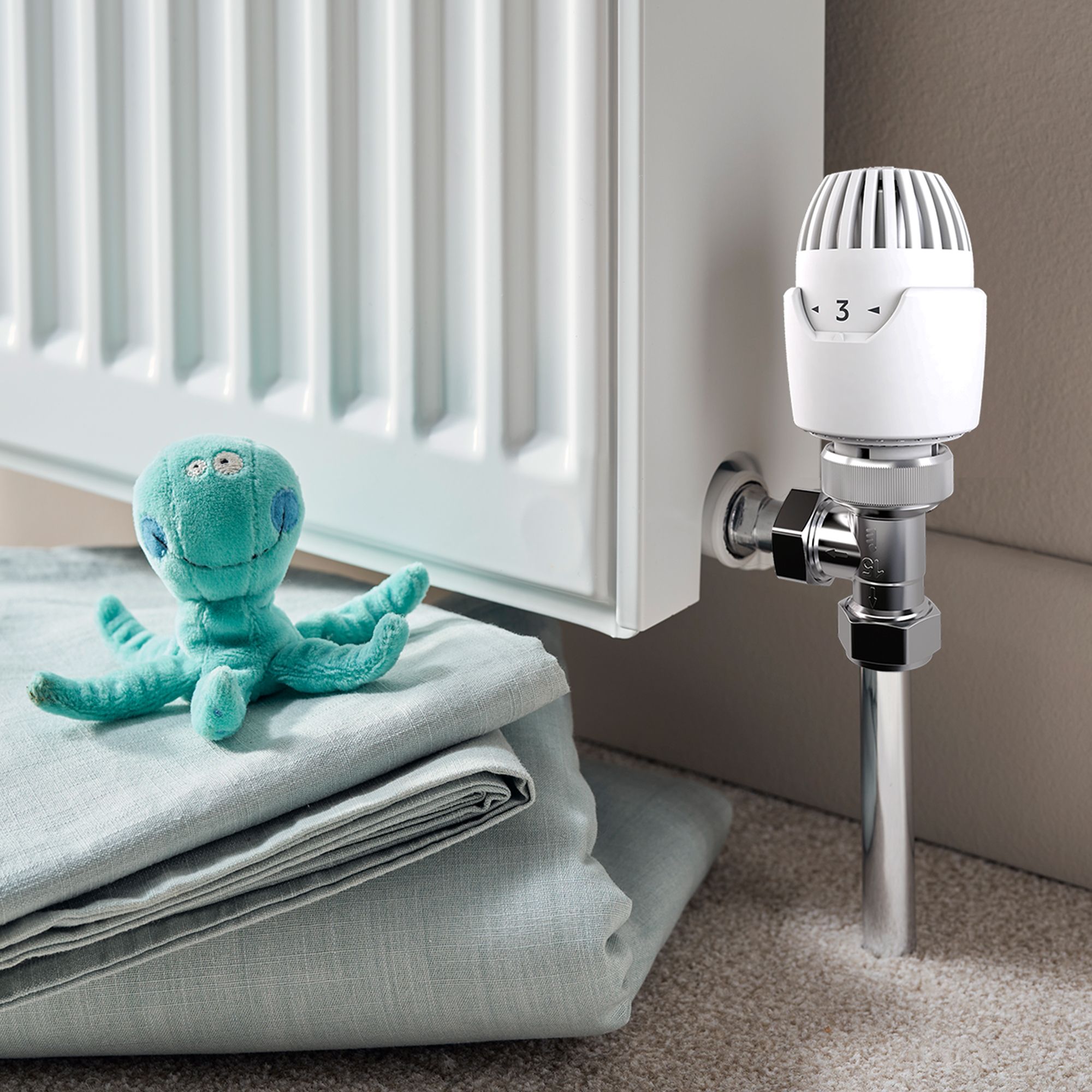 Drayton RT212 White chrome effect Angled Radiator valve
