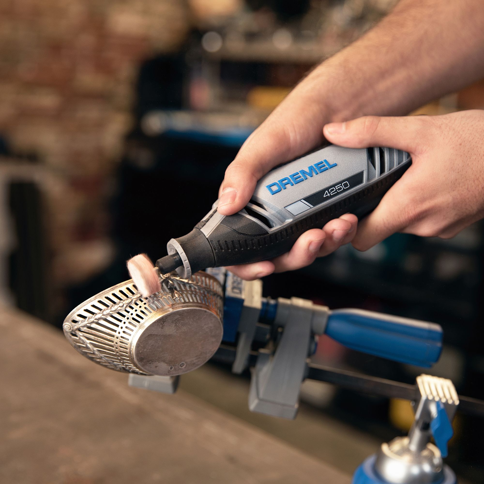 Dremel 4250 240V Rotary Multi-Tool – 175W, 30 Accessories, F0134250JB