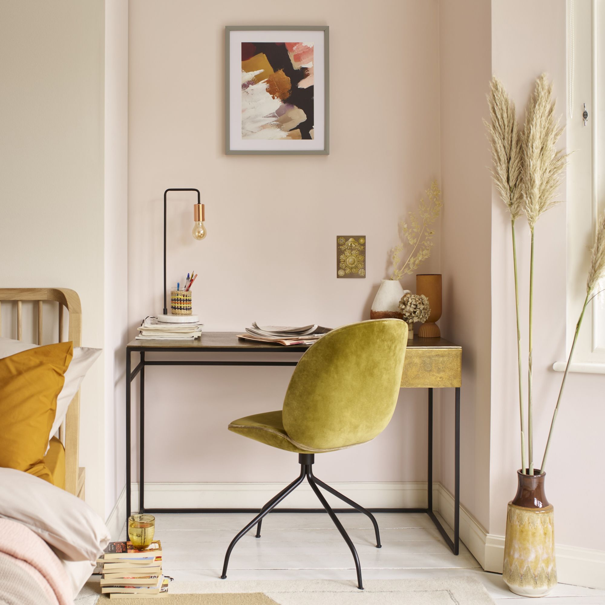 Dulux Blush Pink Matt Wall & ceiling Emulsion paint, 30ml Tester pot