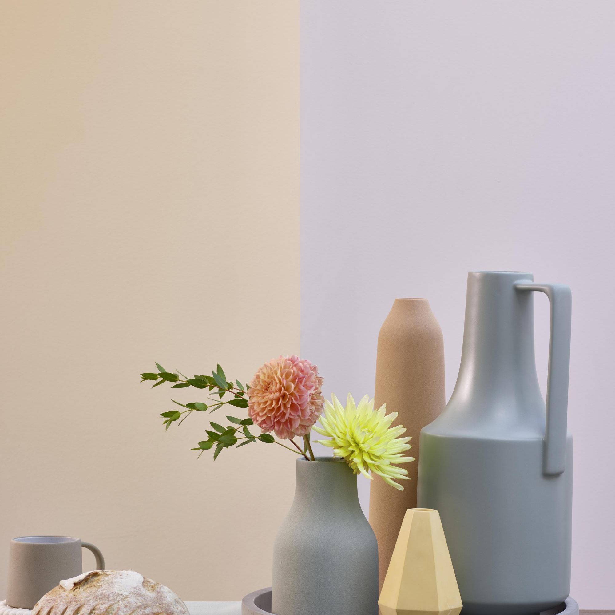 Dulux Emulsion Tester Violet White 30ml | Thorns DIY