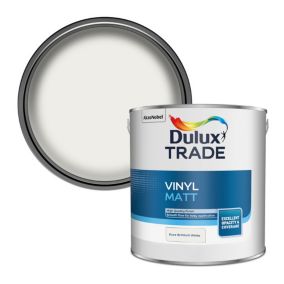 Dulux Trade Pure brilliant white Matt Emulsion paint, 2.5L