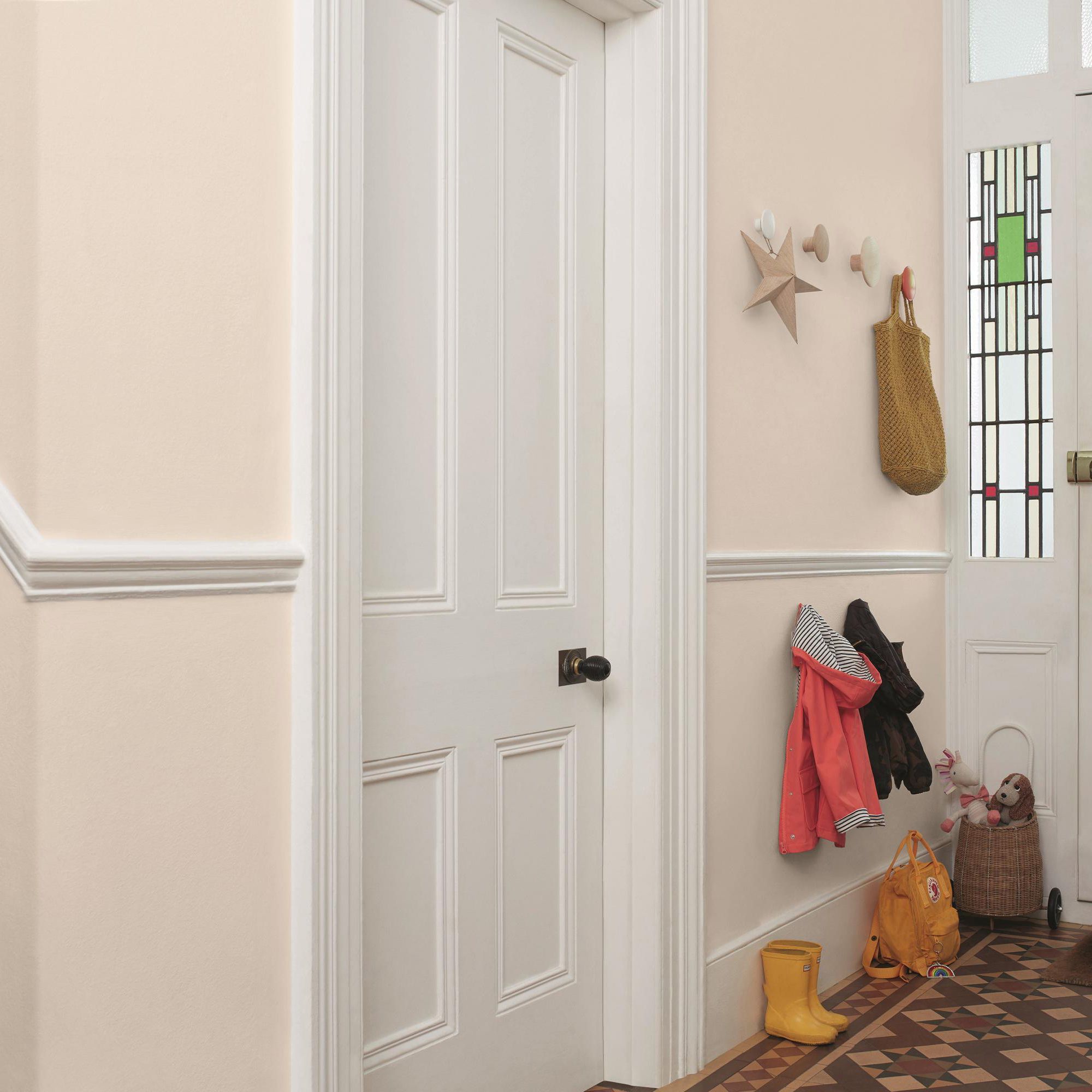 dulux-walls-ceilings-gentle-fawn-matt-emulsion-paint-2-5l