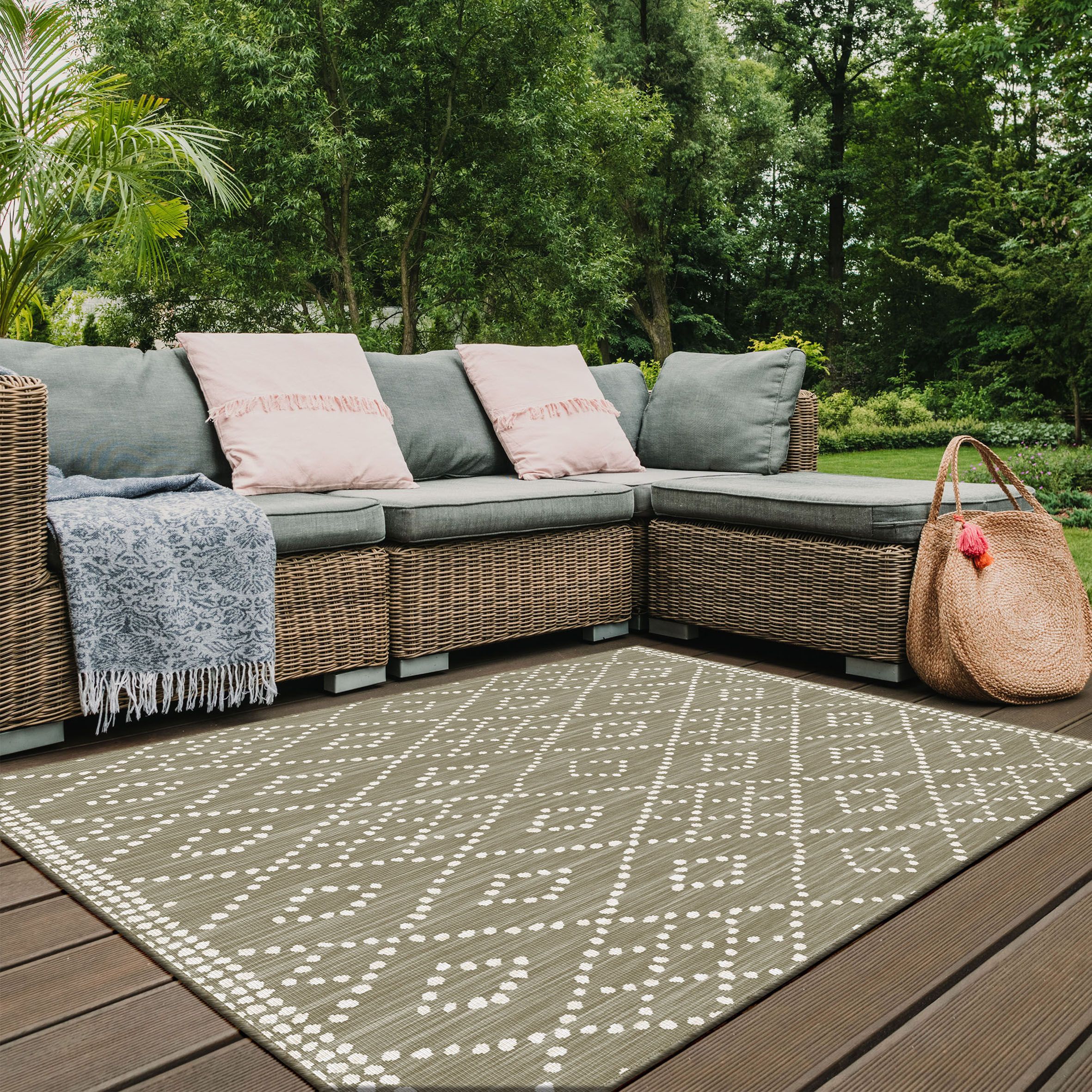 Duo Weave Brown Aztec Reversible Medium Indoor & outdoor Rug, (L)170cm x (W)120cm