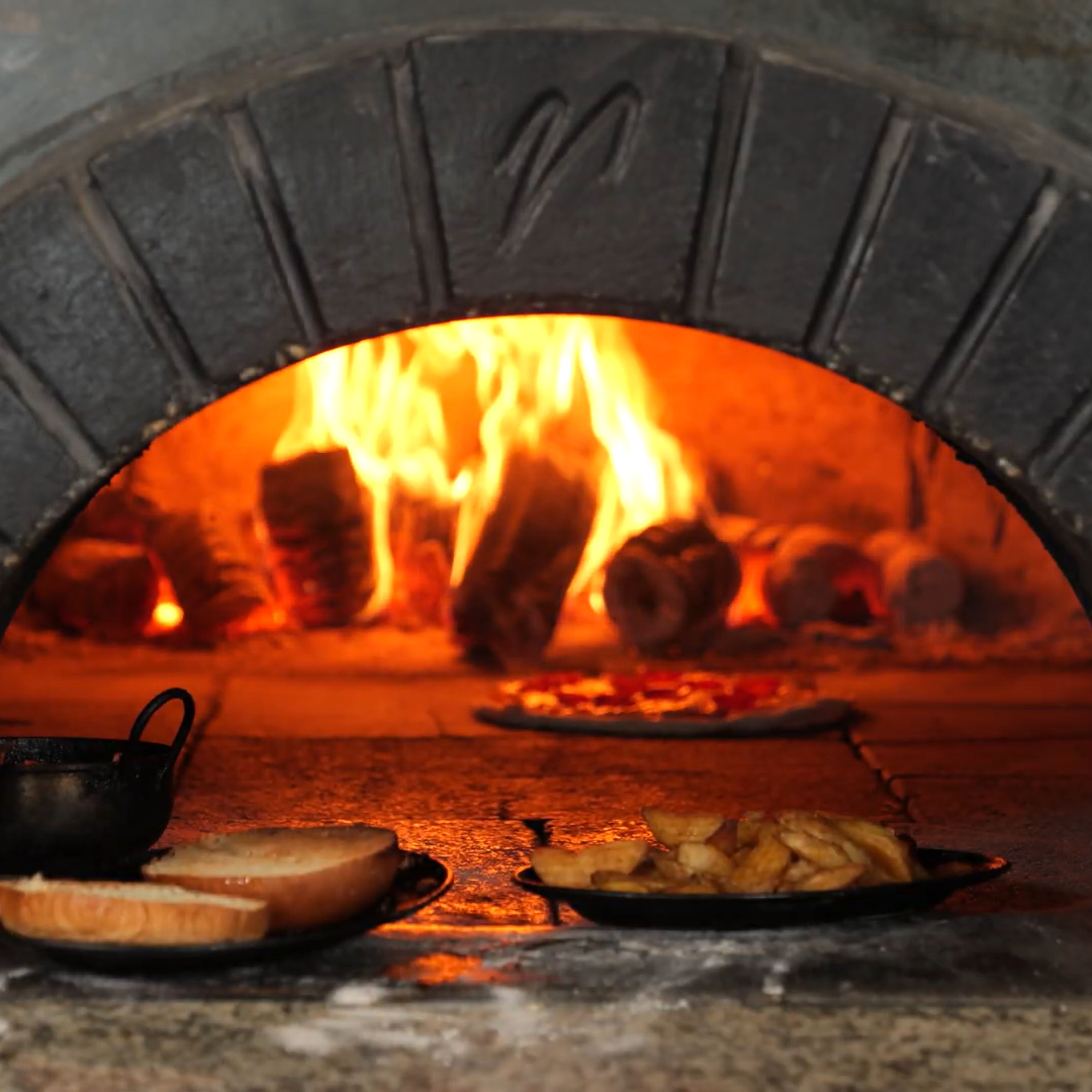 Ecofuel Pizza Oven & BBQ Smokeless Briquettes 15kg, Pack of 1