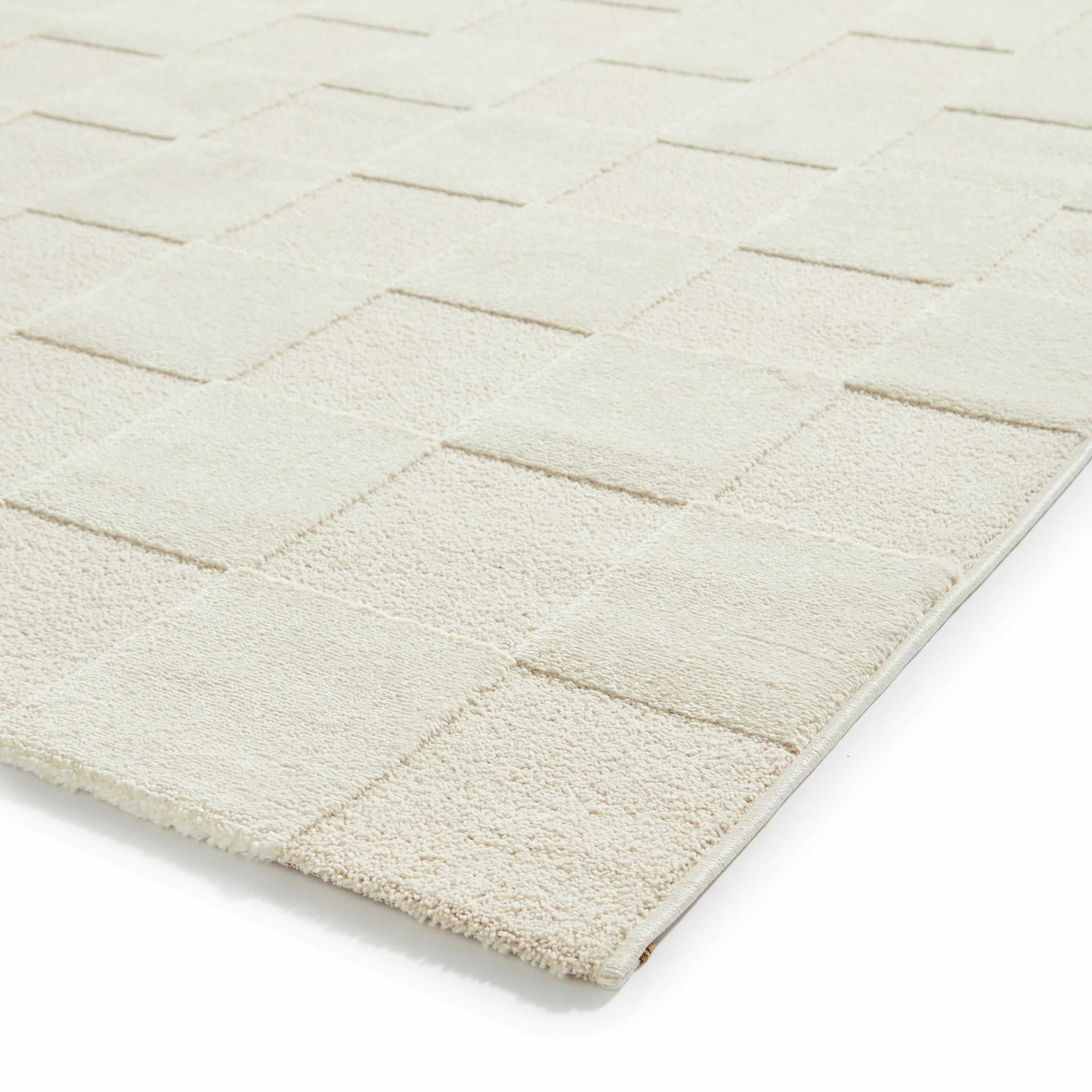 Elio Beige Checkerboard 3D effect Medium Rug, (L)170cm x (W)120cm