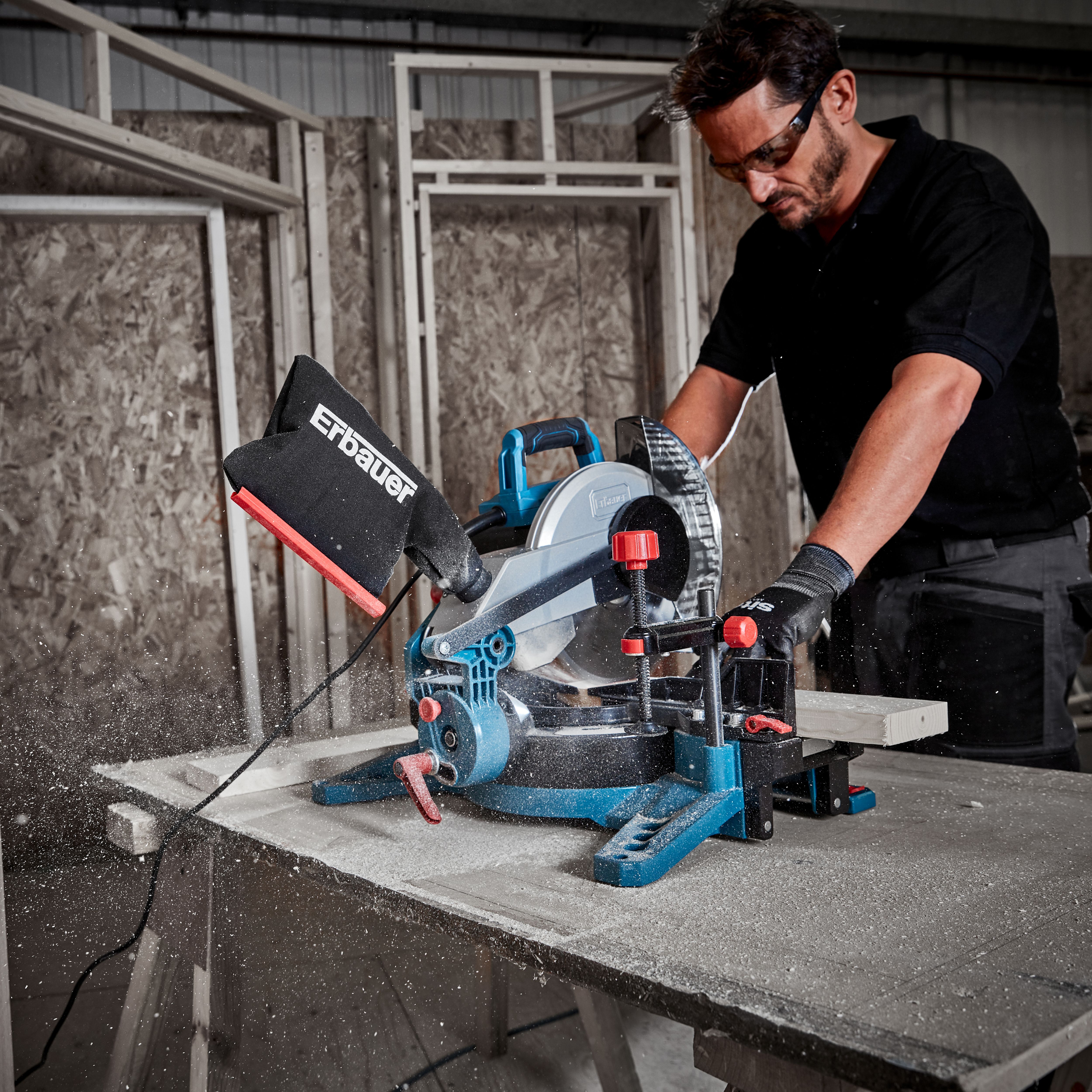 Erbauer 1800W 220-240V 254mm Corded Compound mitre saw EMIS254C