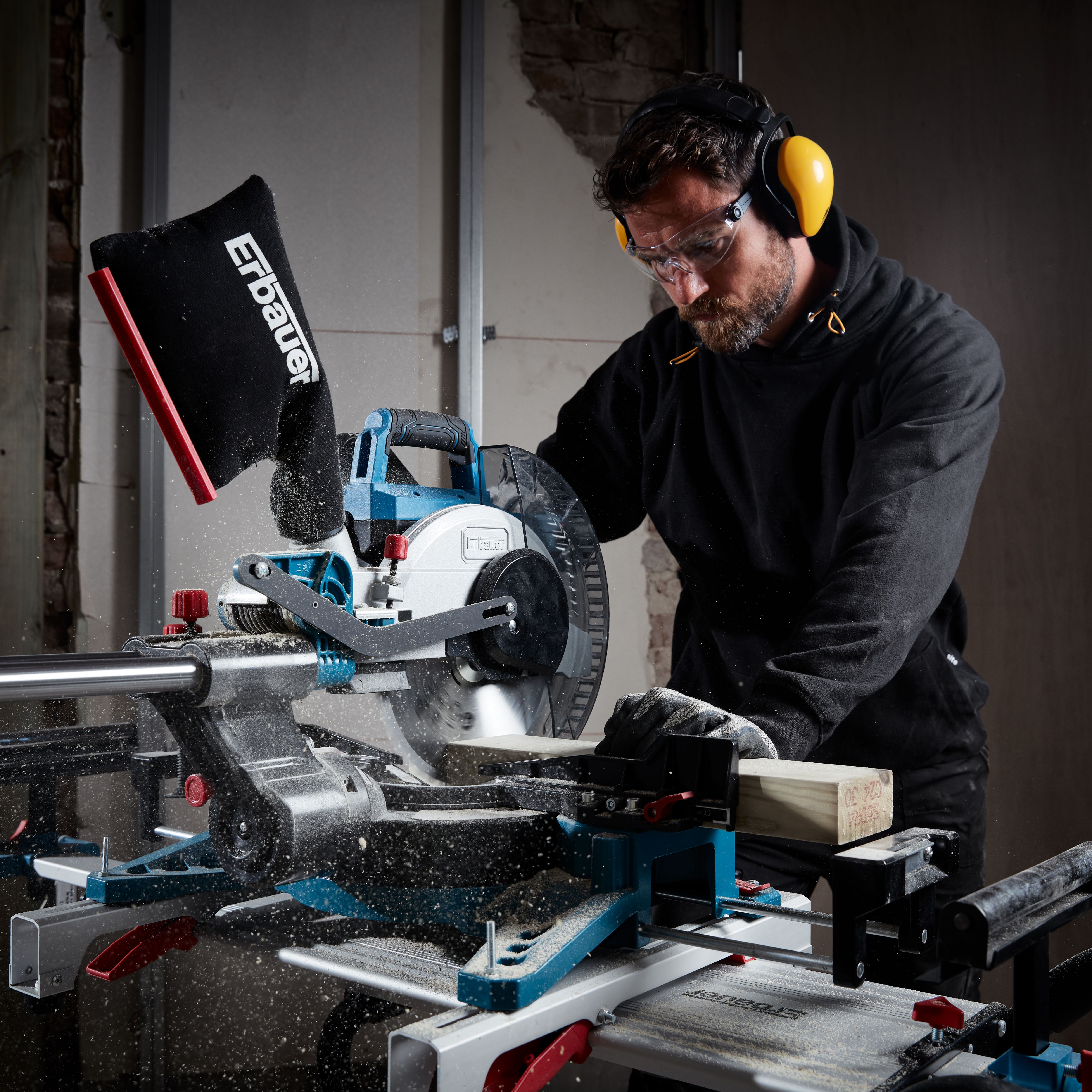 B&q compound deals mitre saw