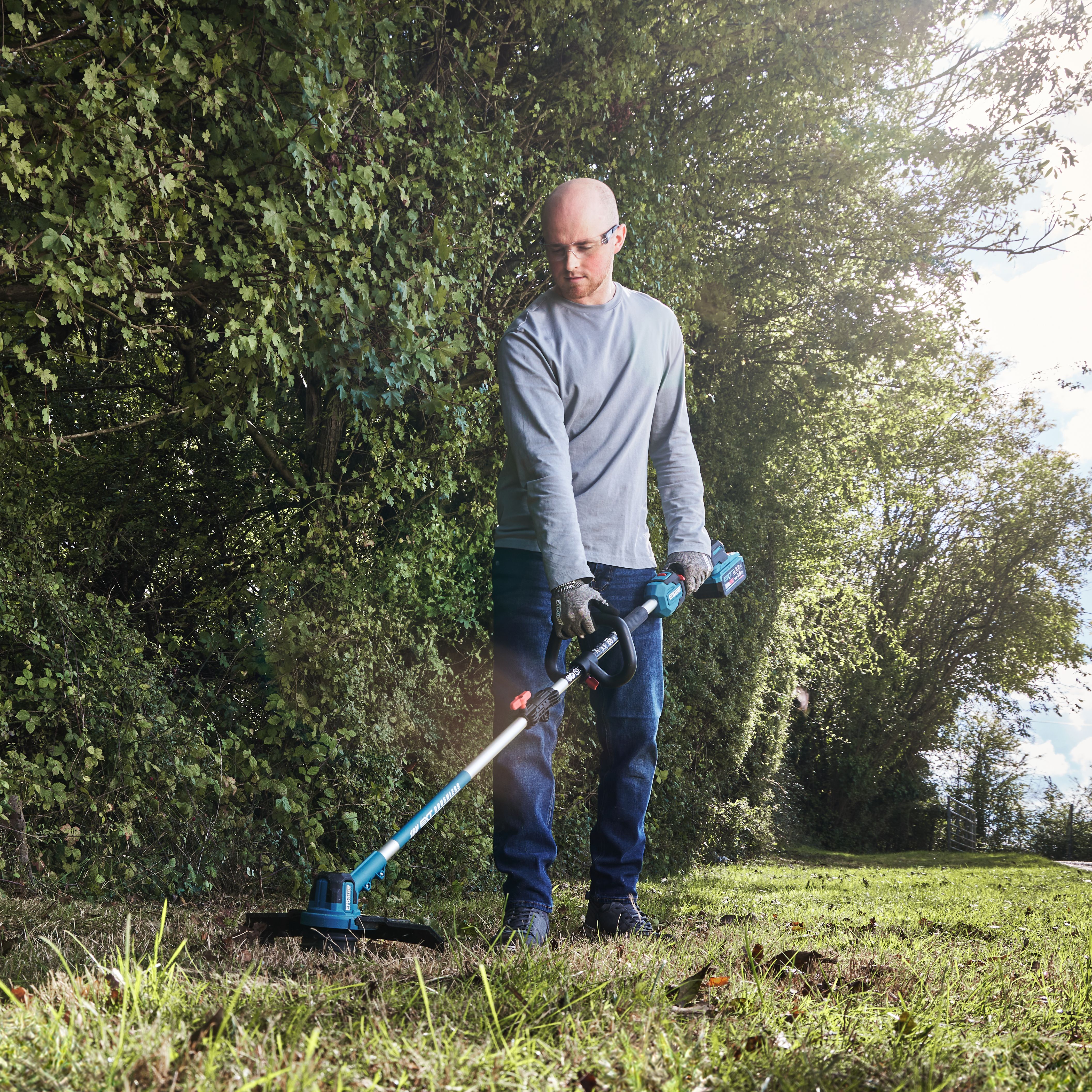 Erbauer 18V 330mm Cordless Grass trimmer - EB18V