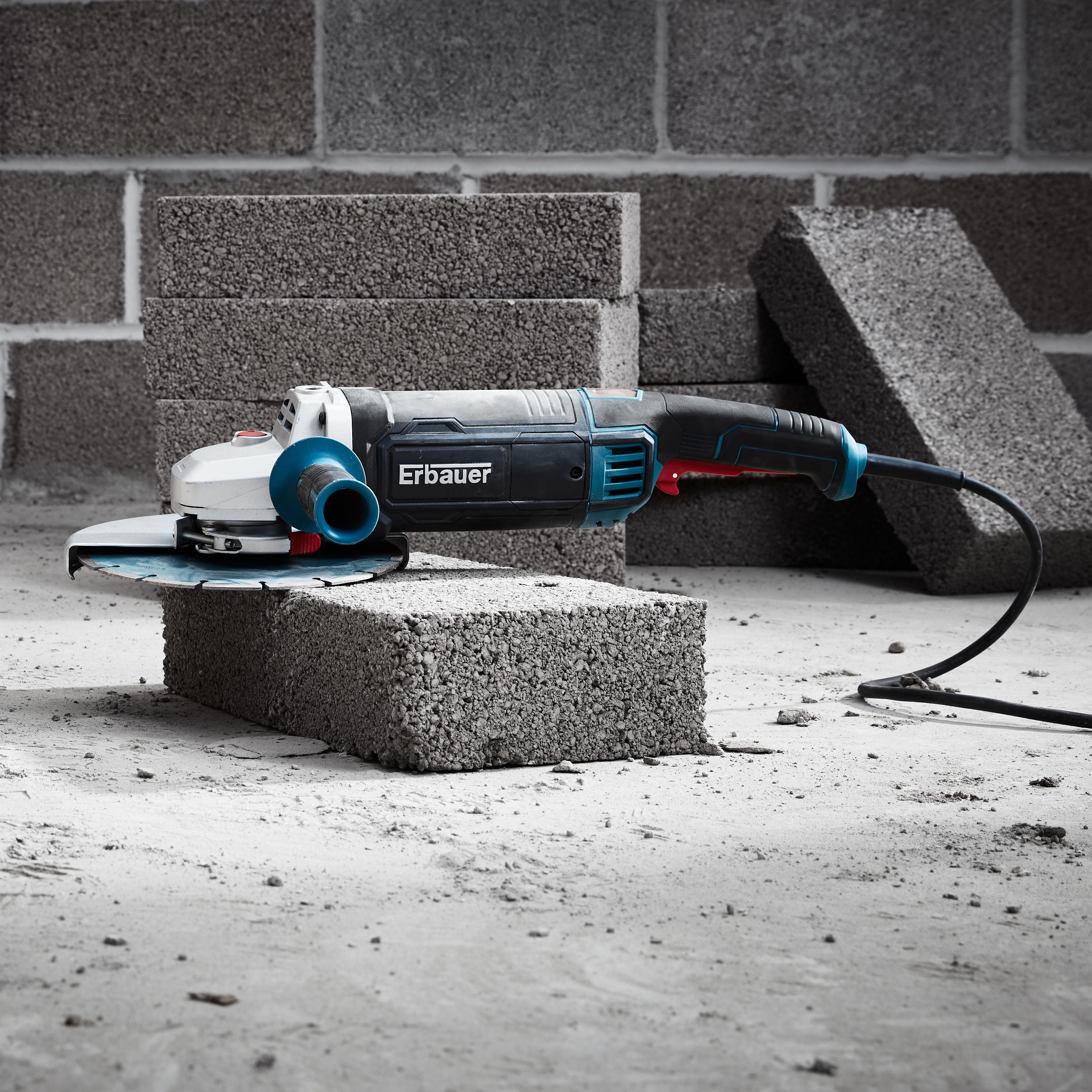 Erbauer 2200W 240V 230mm Corded Angle grinder - EAG2200