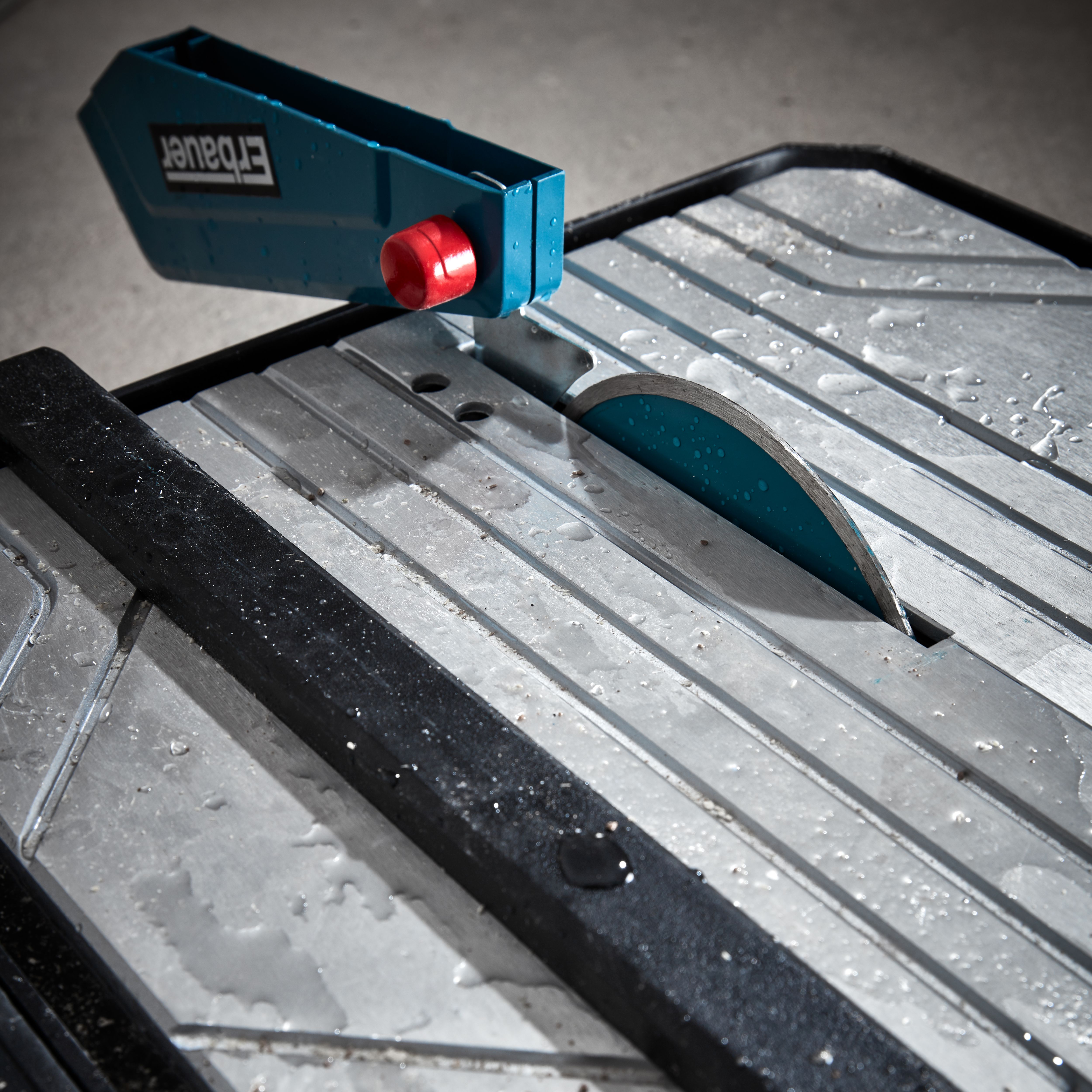 Erbauer 750W 220-240V Corded Tile cutter ERB337TCB