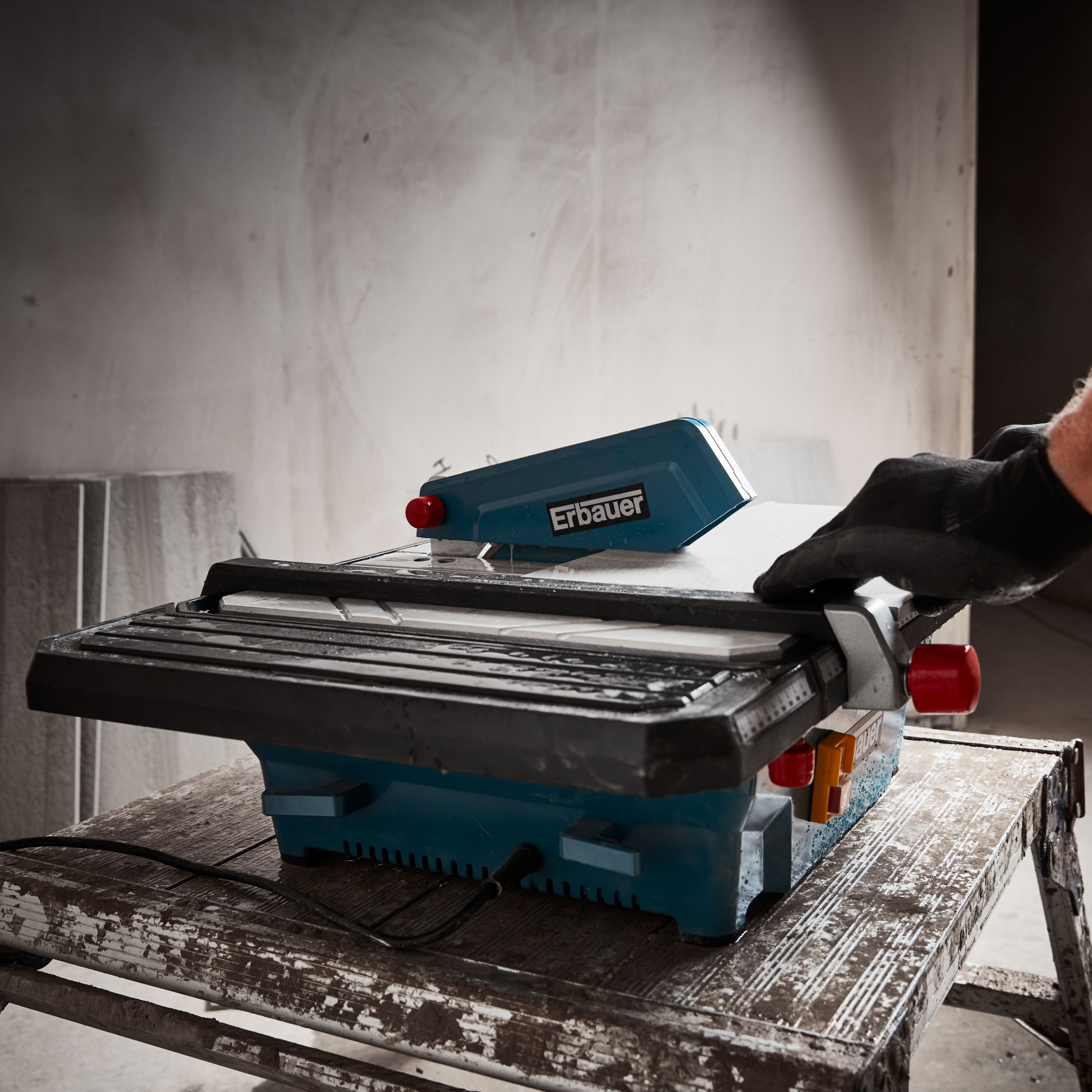 Erbauer 750W 220-240V Corded Tile cutter ERB337TCB