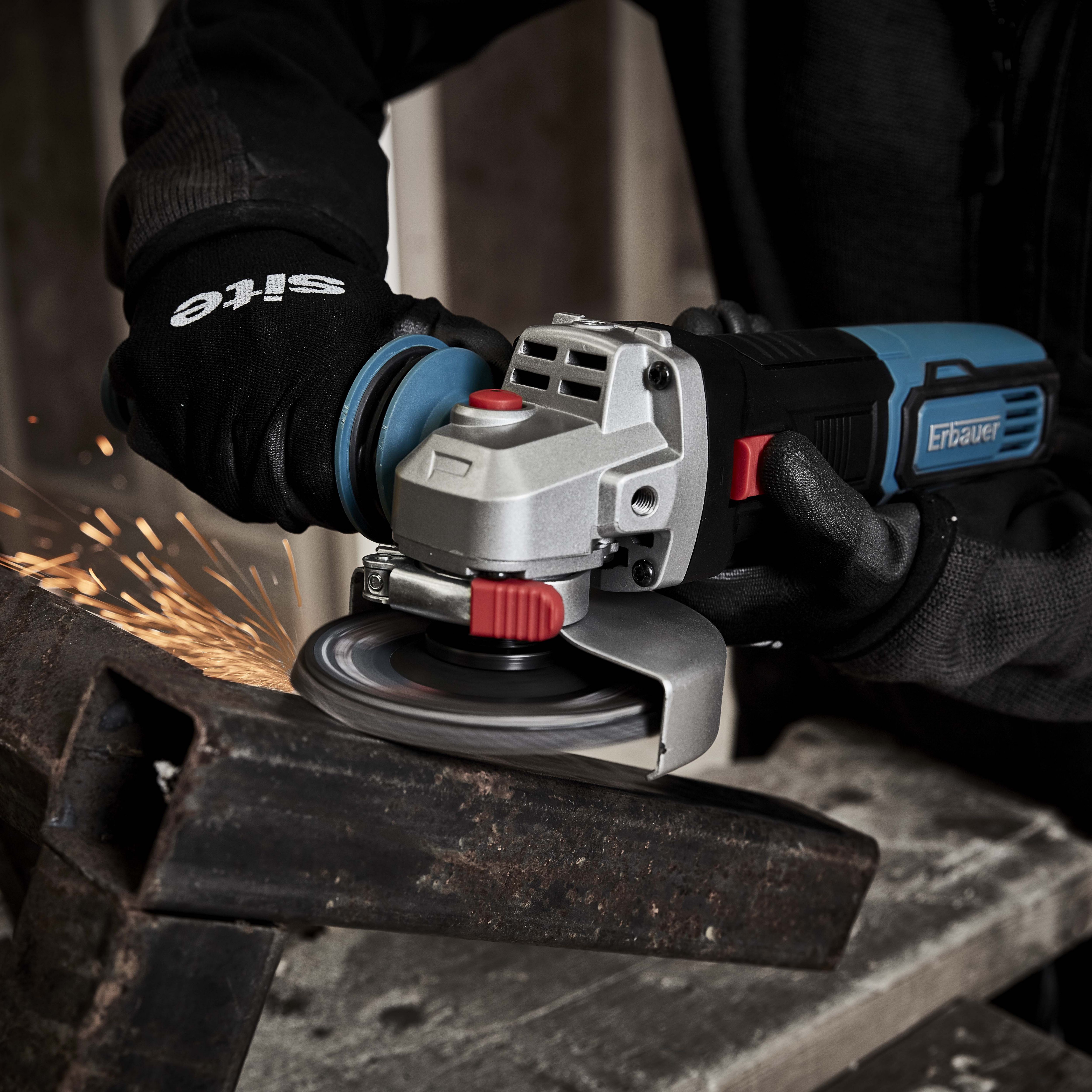 Erbauer 900W 240V 115mm Corded Angle grinder - EAG900-115