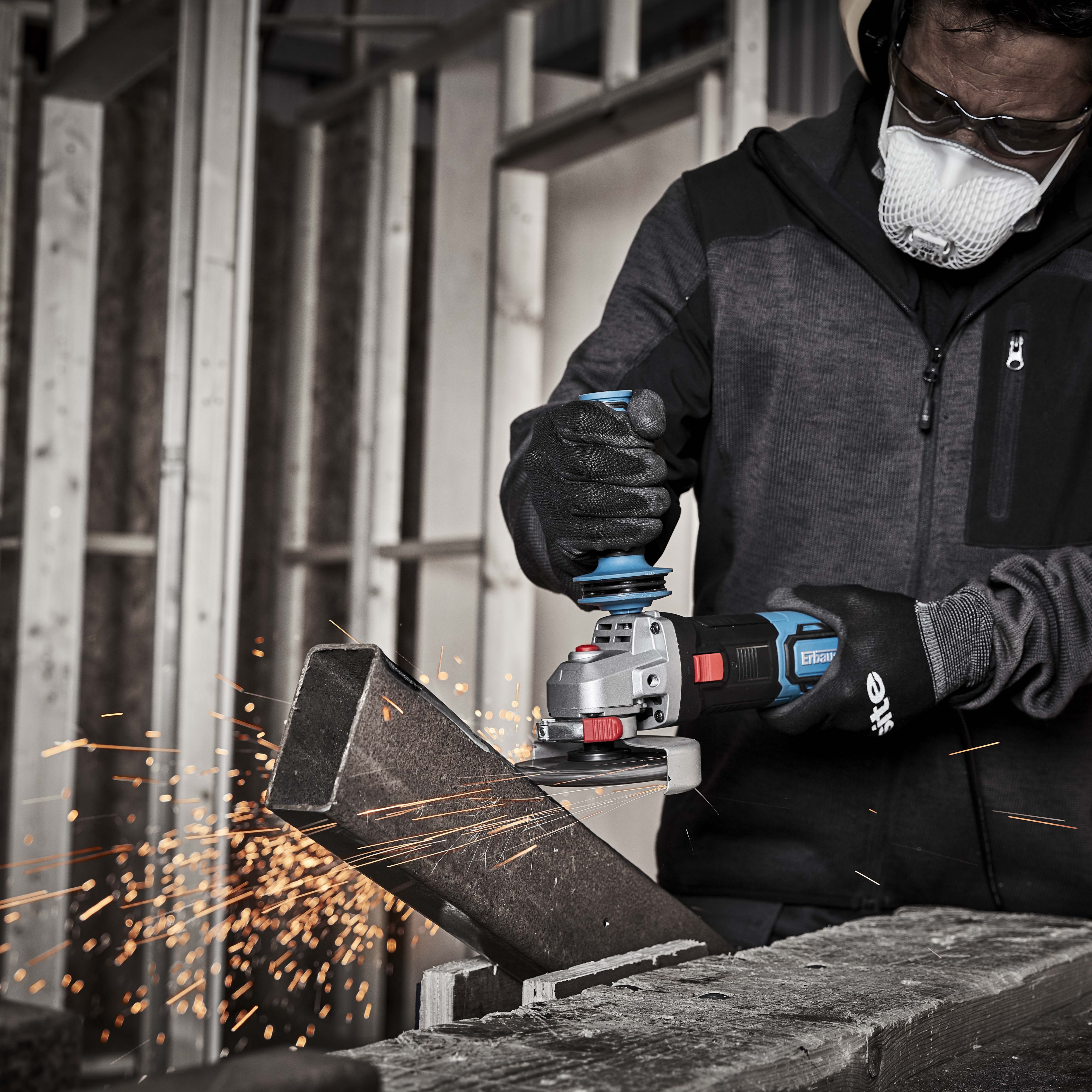 Erbauer 900W 240V 115mm Corded Angle grinder - EAG900-115