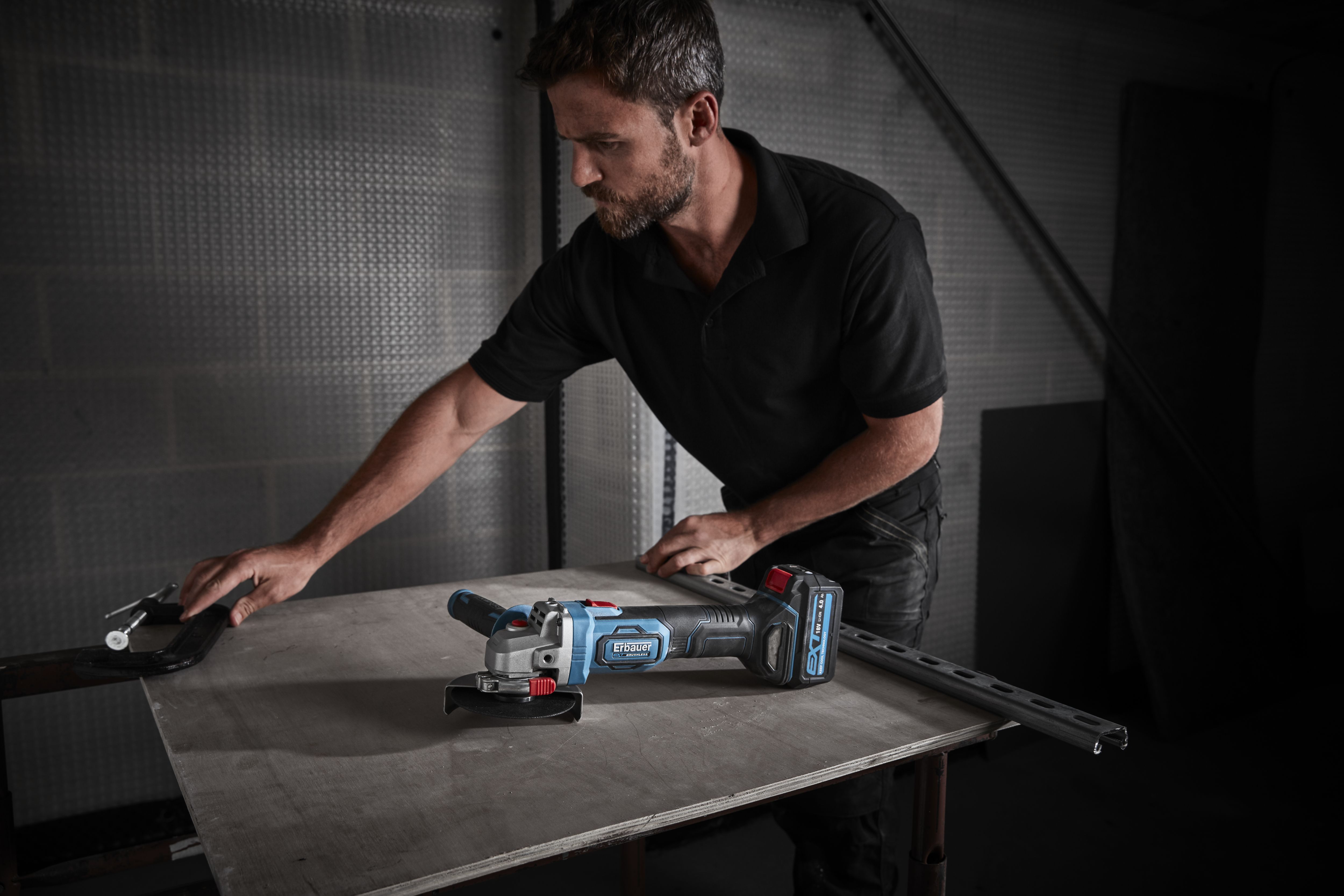 Erbauer Angle grinder