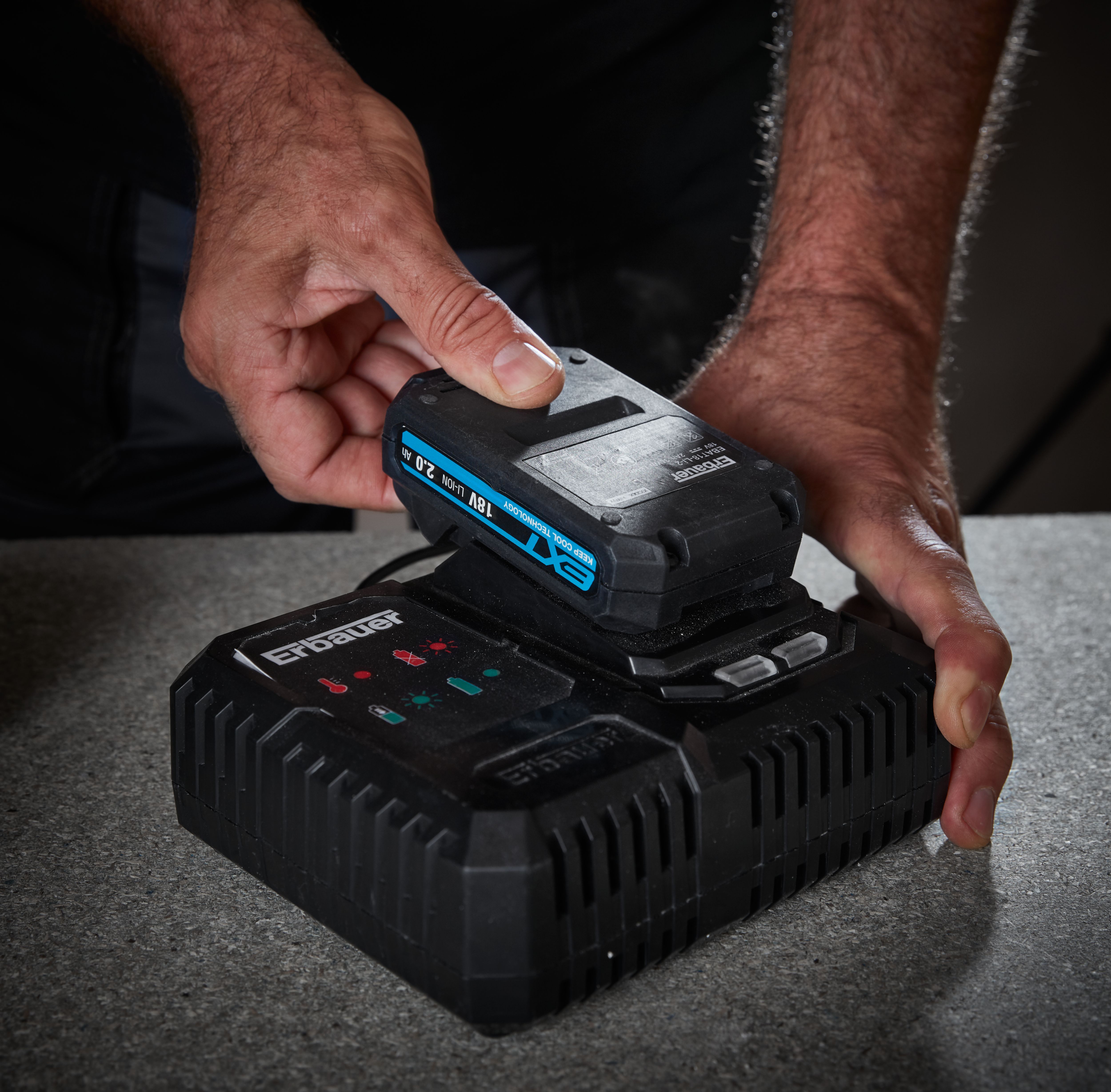 Erbauer EXT 18V Li-ion Fast Battery charger EFC18-Li Refurbished