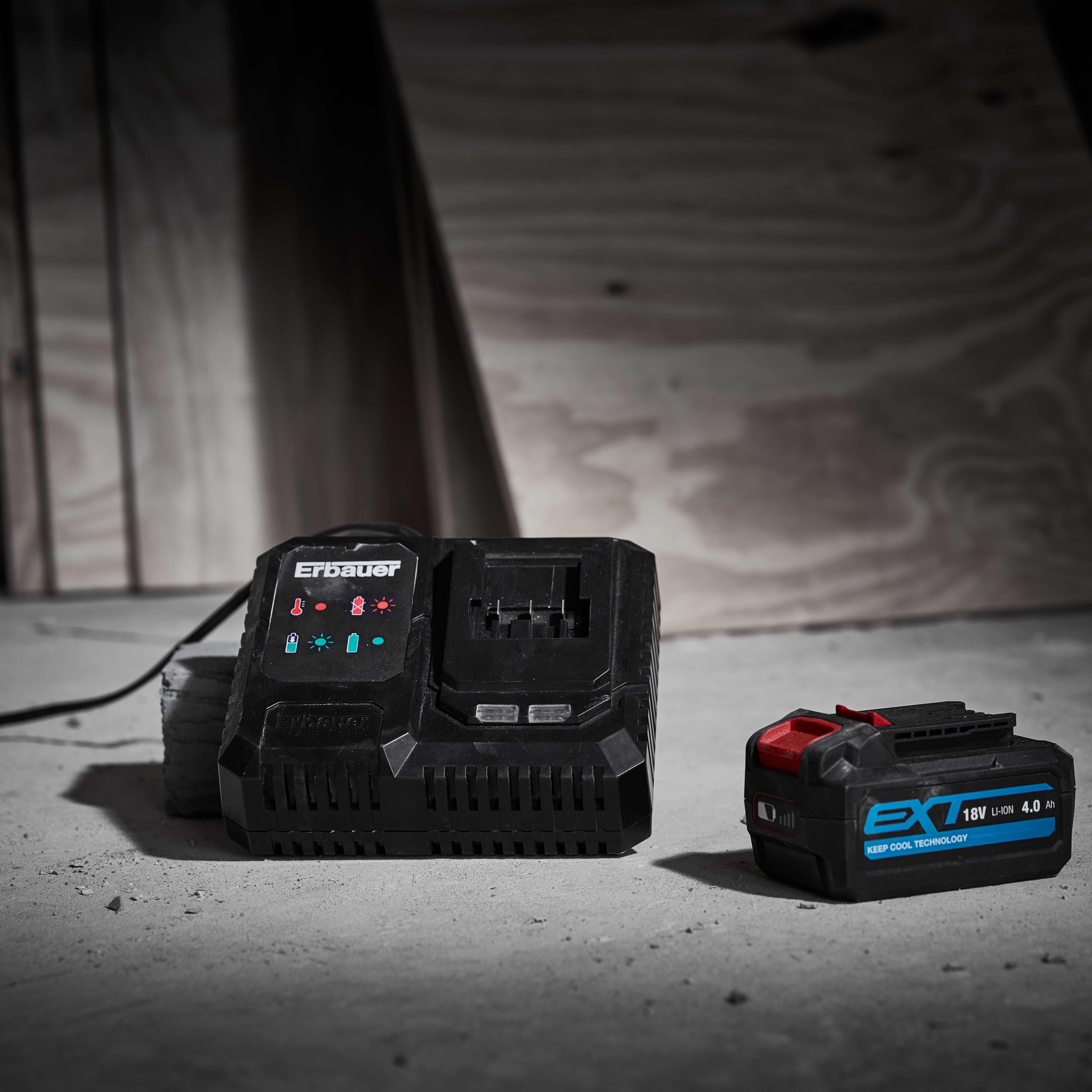 Erbauer EXT 18V Li-ion Fast Battery charger EFC18-Li
