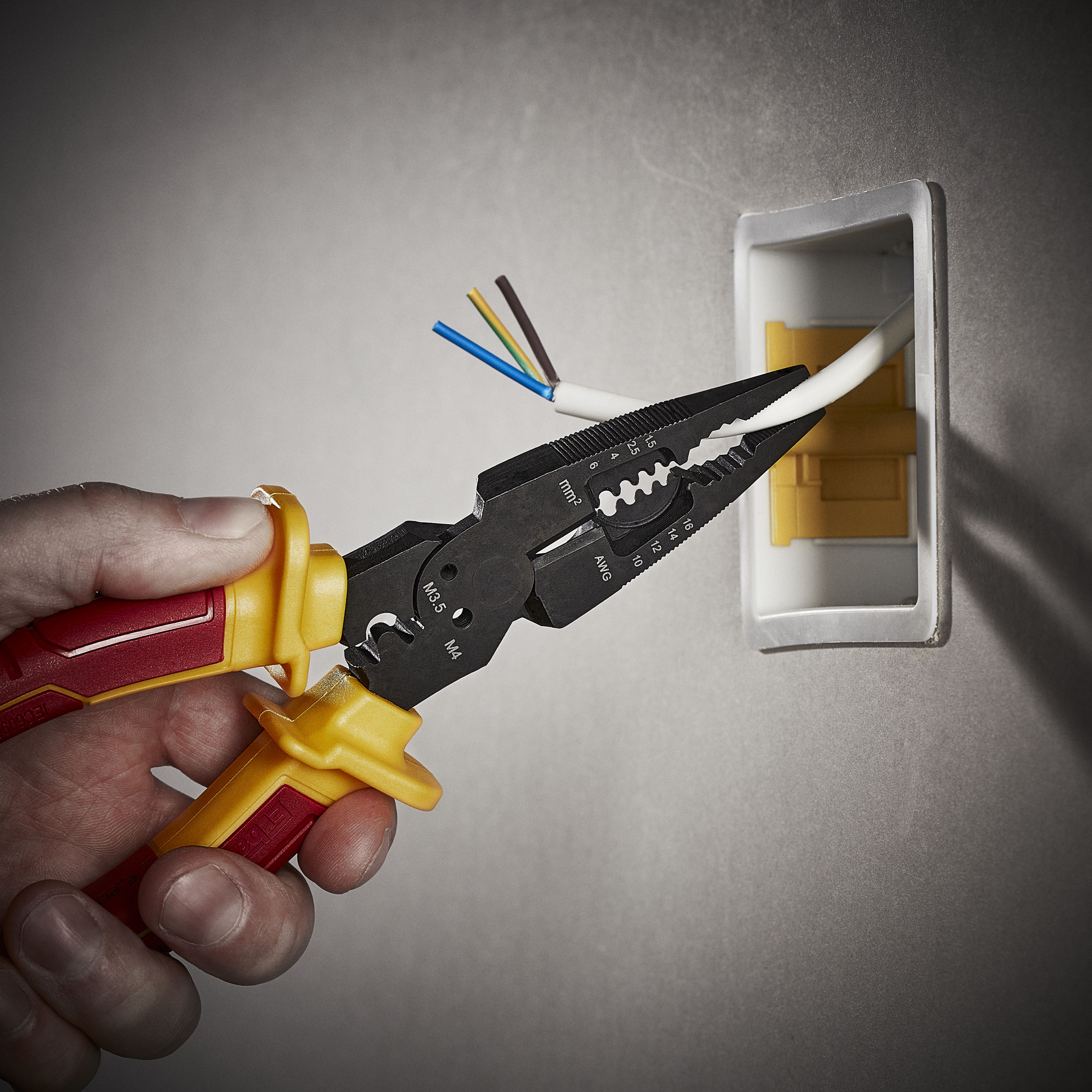 Erbauer VDE 210mm Long nose pliers | DIY at B&Q