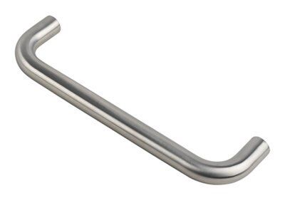 Eurospec D-shaped Pull handle | DIY at B&Q