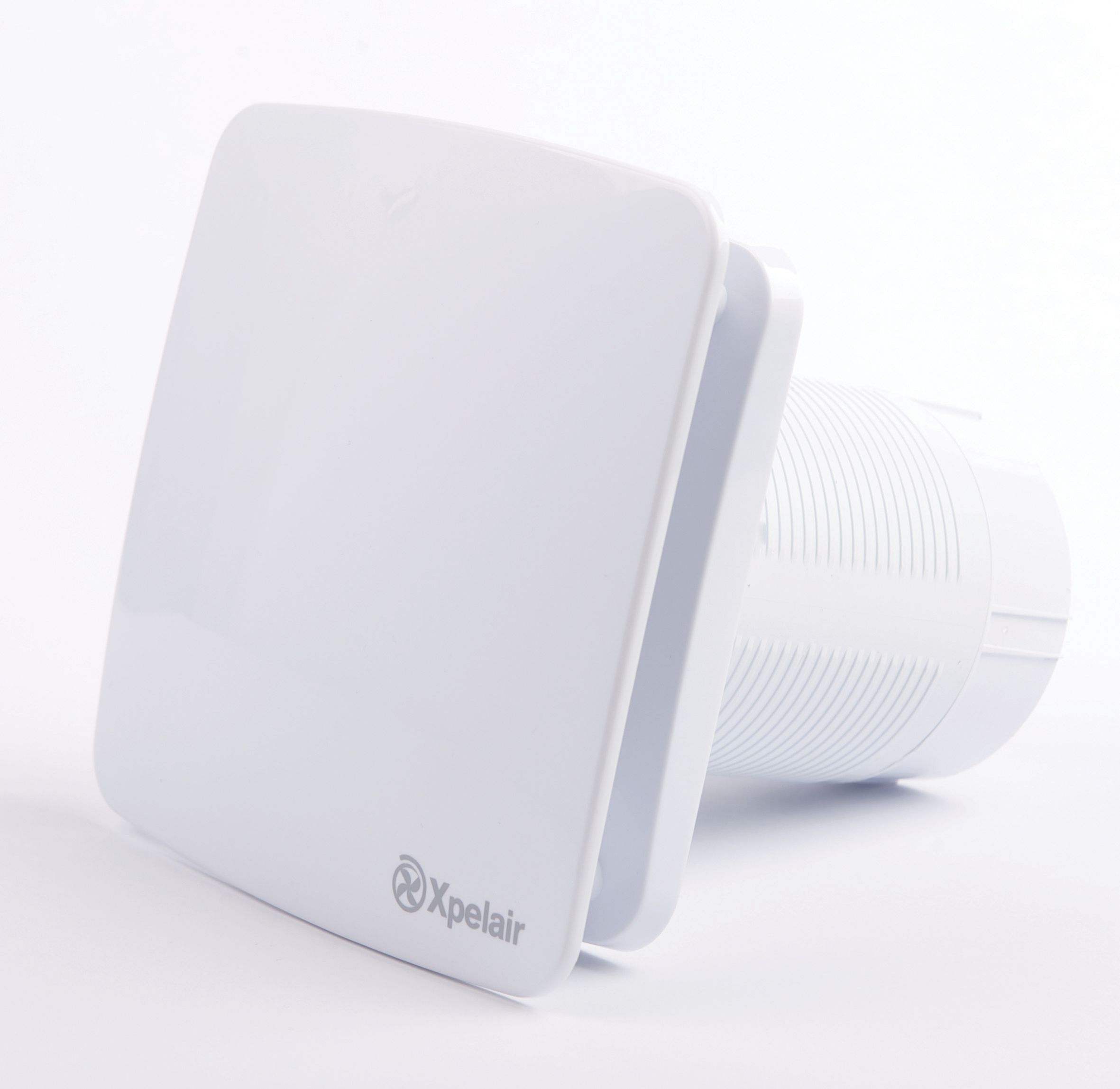 Extractor fan DIY at B&Q