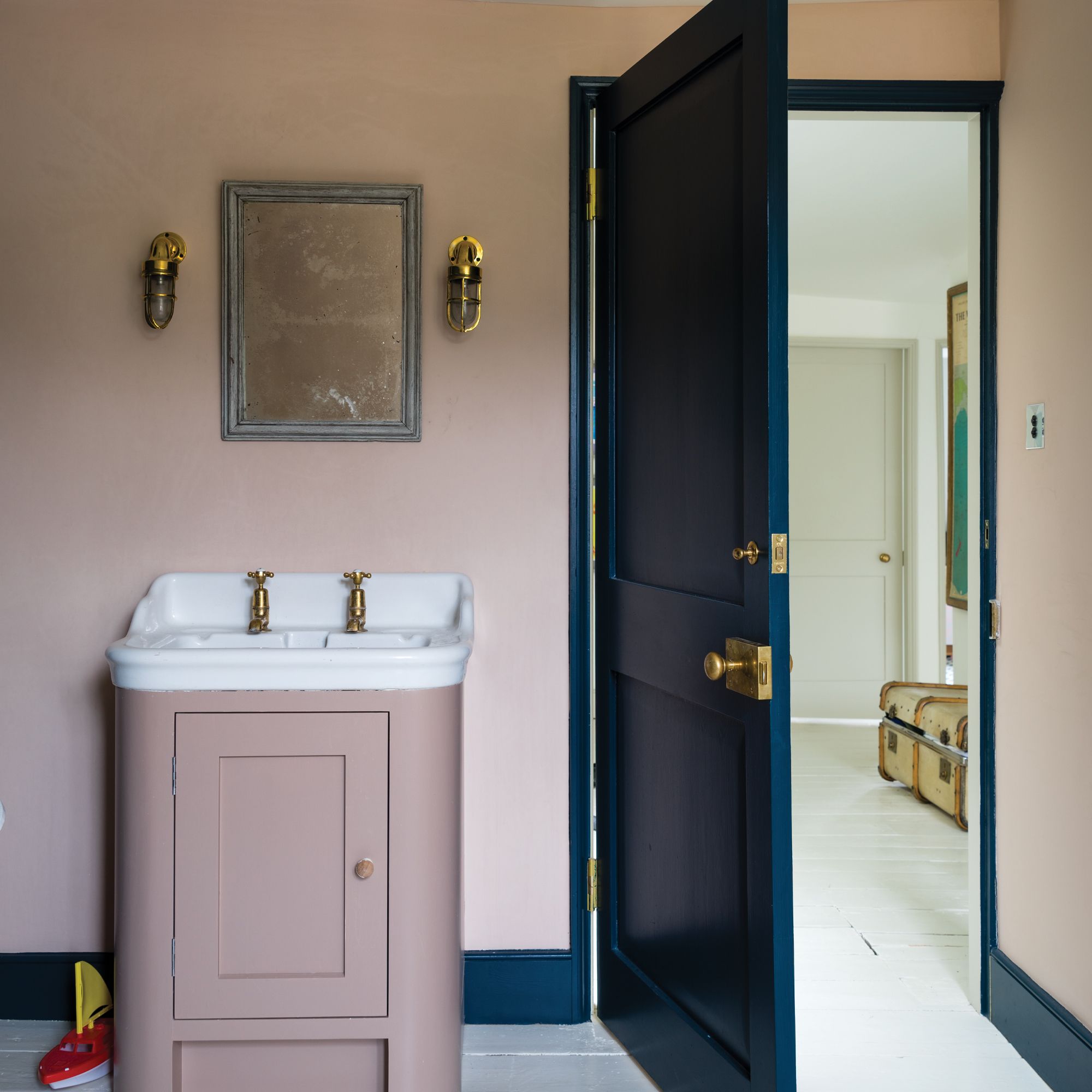 Farrow & Ball Estate Pink Ground Matt Wall & ceiling Emulsion paint, 100ml Tester pot