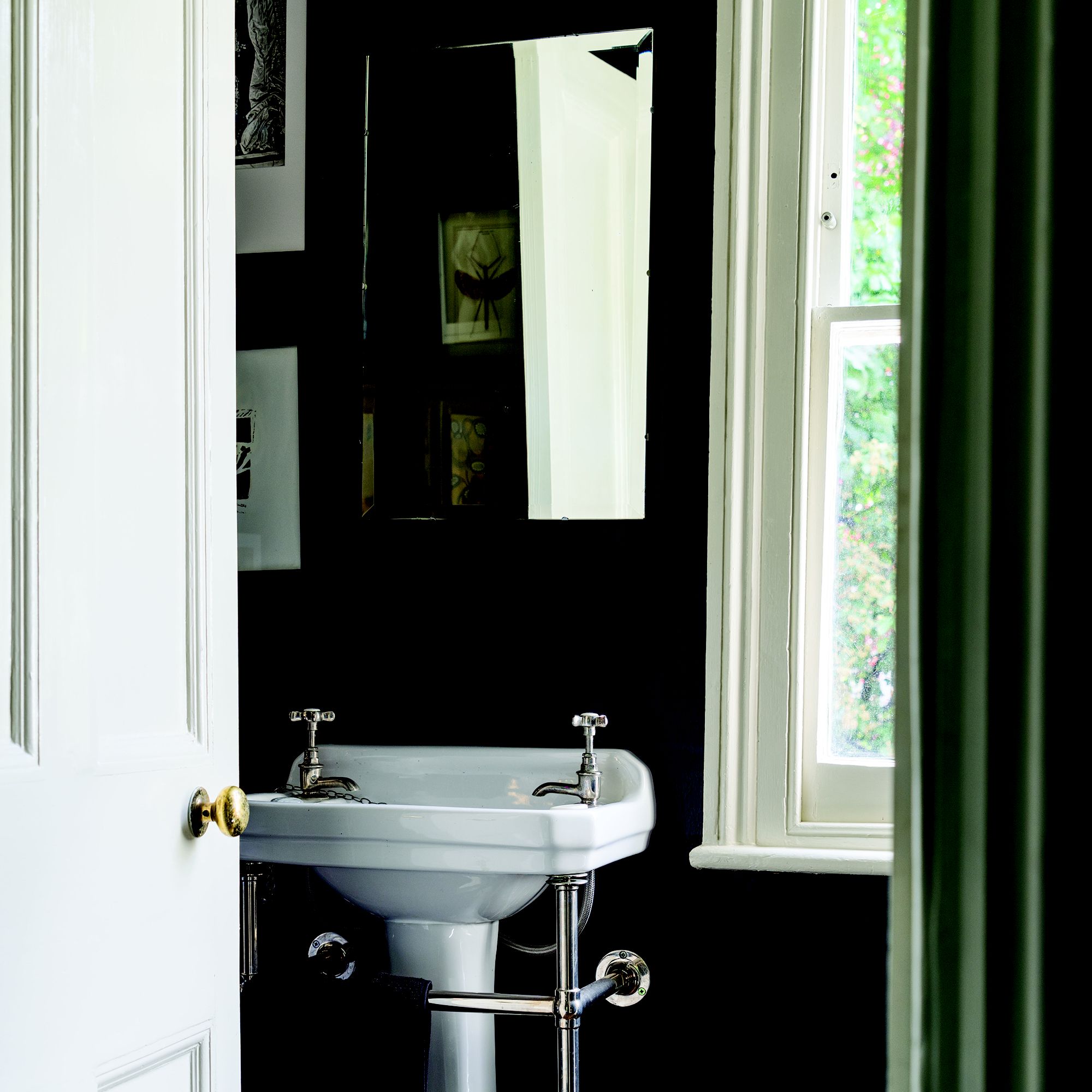 Farrow & Ball Modern Off-Black No.57 Matt Emulsion paint, 2.5L
