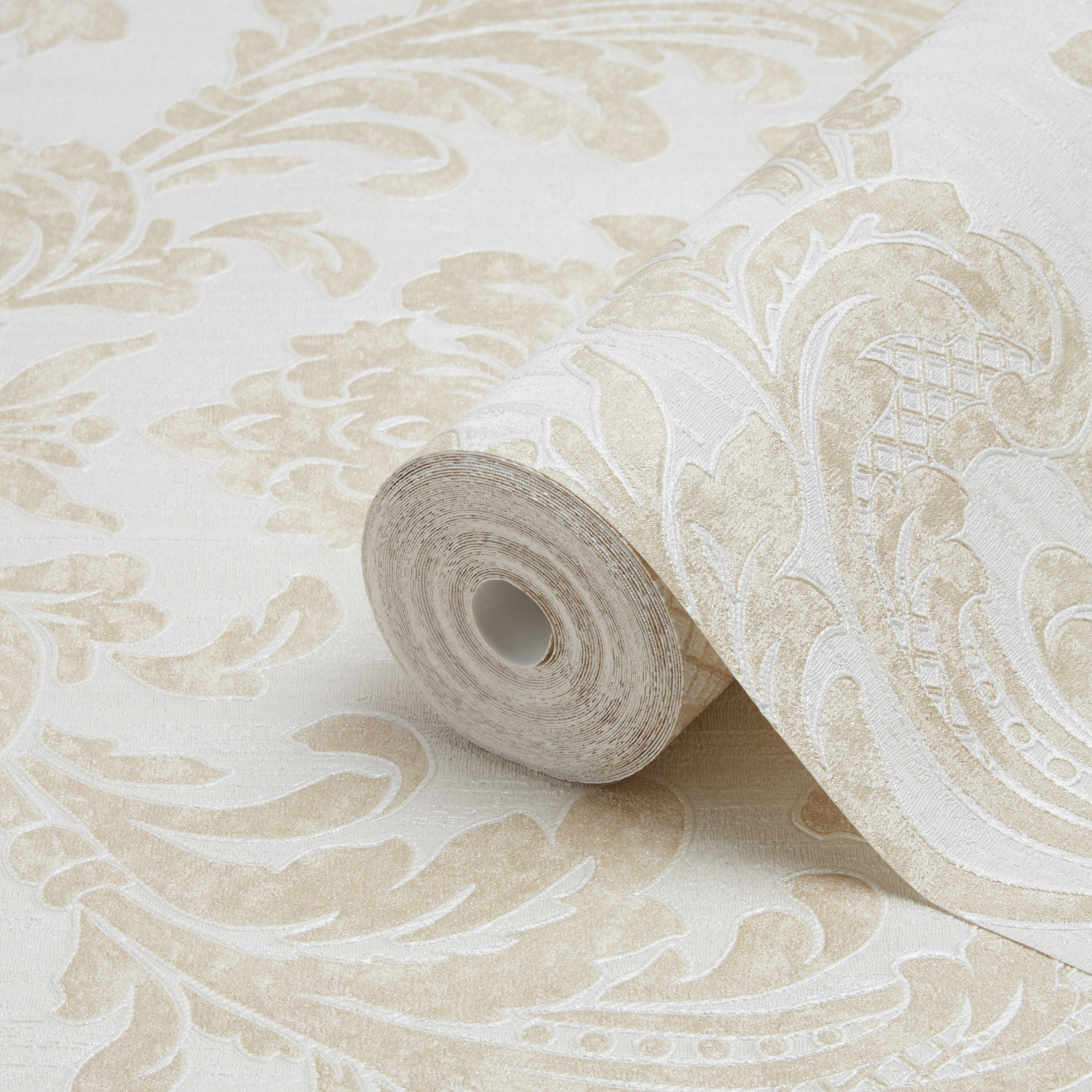 Fine Décor Verona Beige Damask Glitter effect Textured Wallpaper | DIY ...