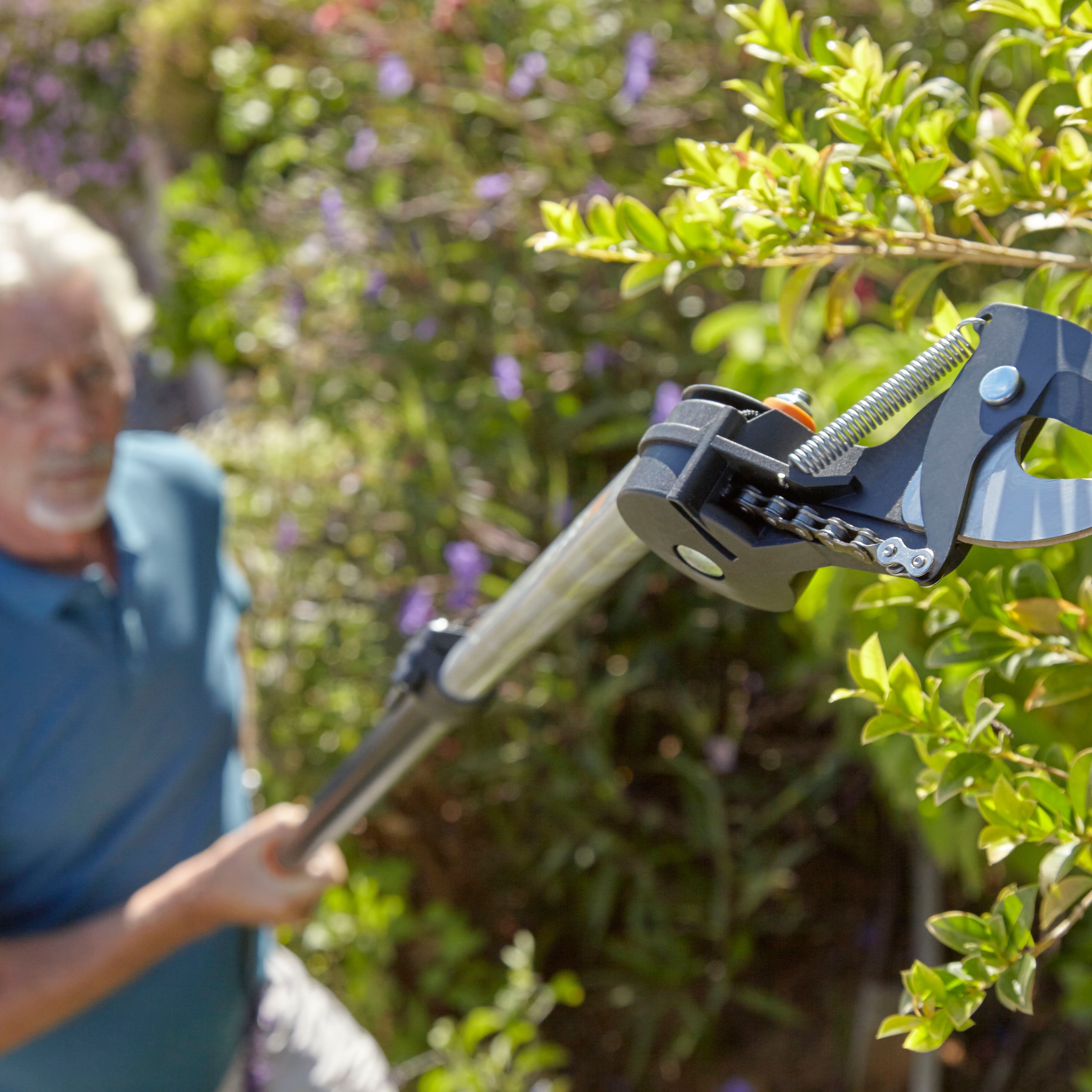 Fiskars Bypass Telescopic Loppers