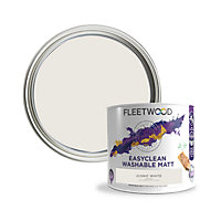 Fleetwood Easyclean Matt Iconic White Emulsion paint, 2.5L