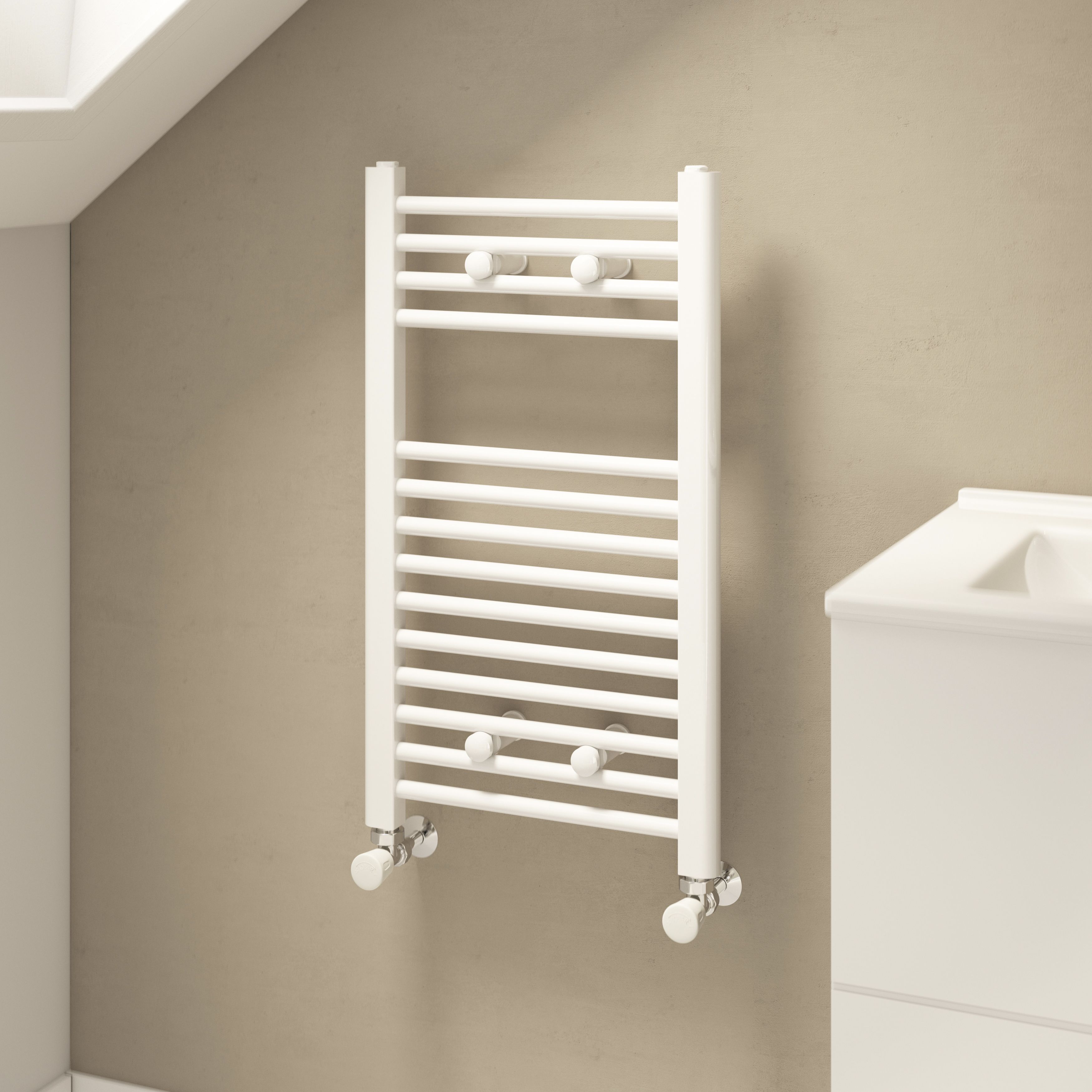 Flomasta Flat White 928BTU Vertical Towel radiator (W)400mm x (H)700mm