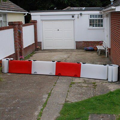 Floodstop White Flood barrier | DIY at B&Q