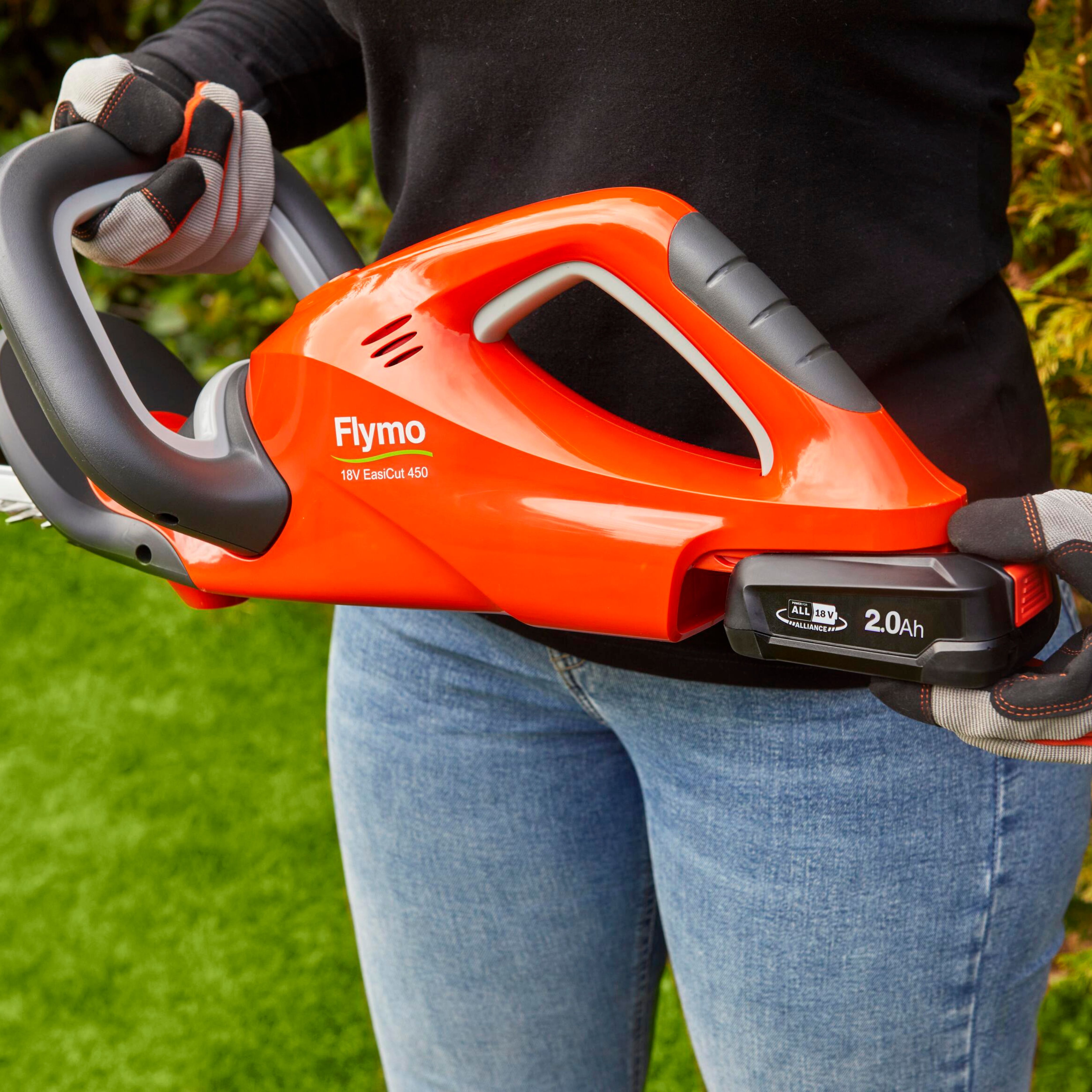 Flymo EasiCut 450 18V Cordless Hedge trimmer (1 x 2Ah)