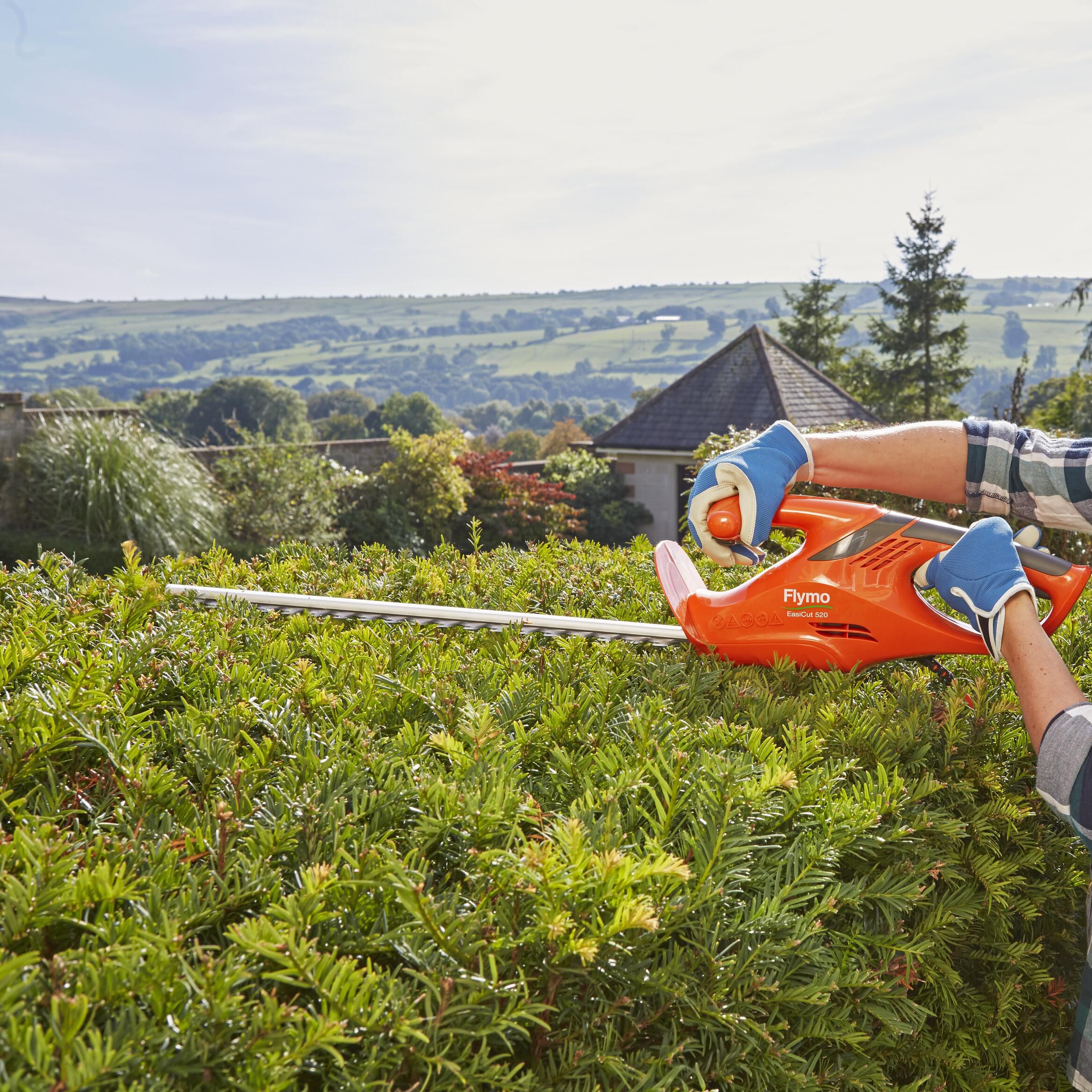 Flymo easicut 460 electric hedge deals trimmer