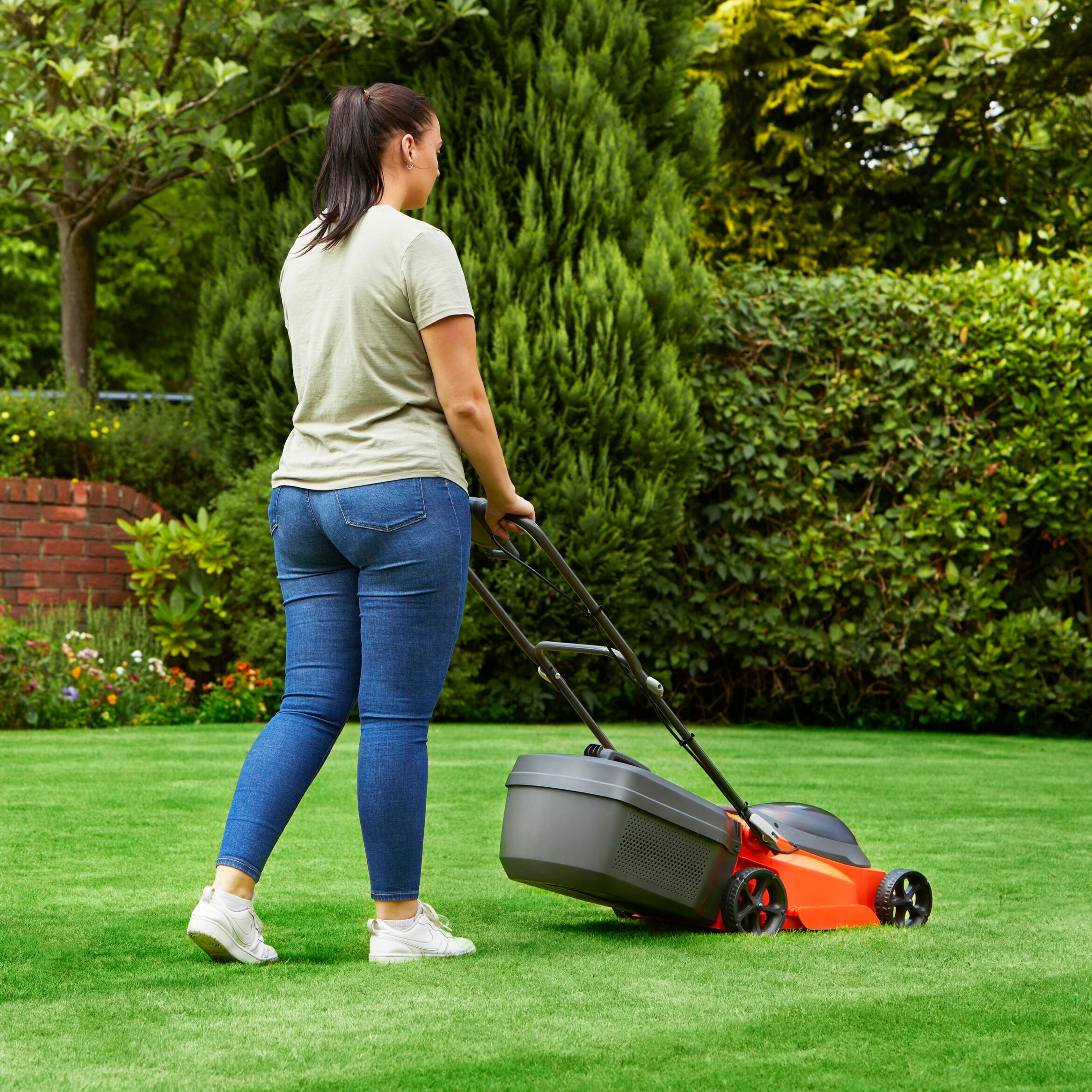 B&q flymo online mowers