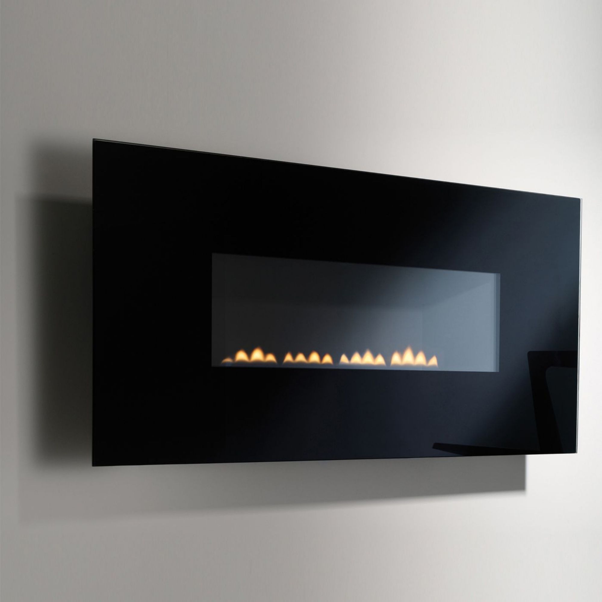 Focal Point Midnight flueless Curved glass front panel Black Manual control Gas Fire