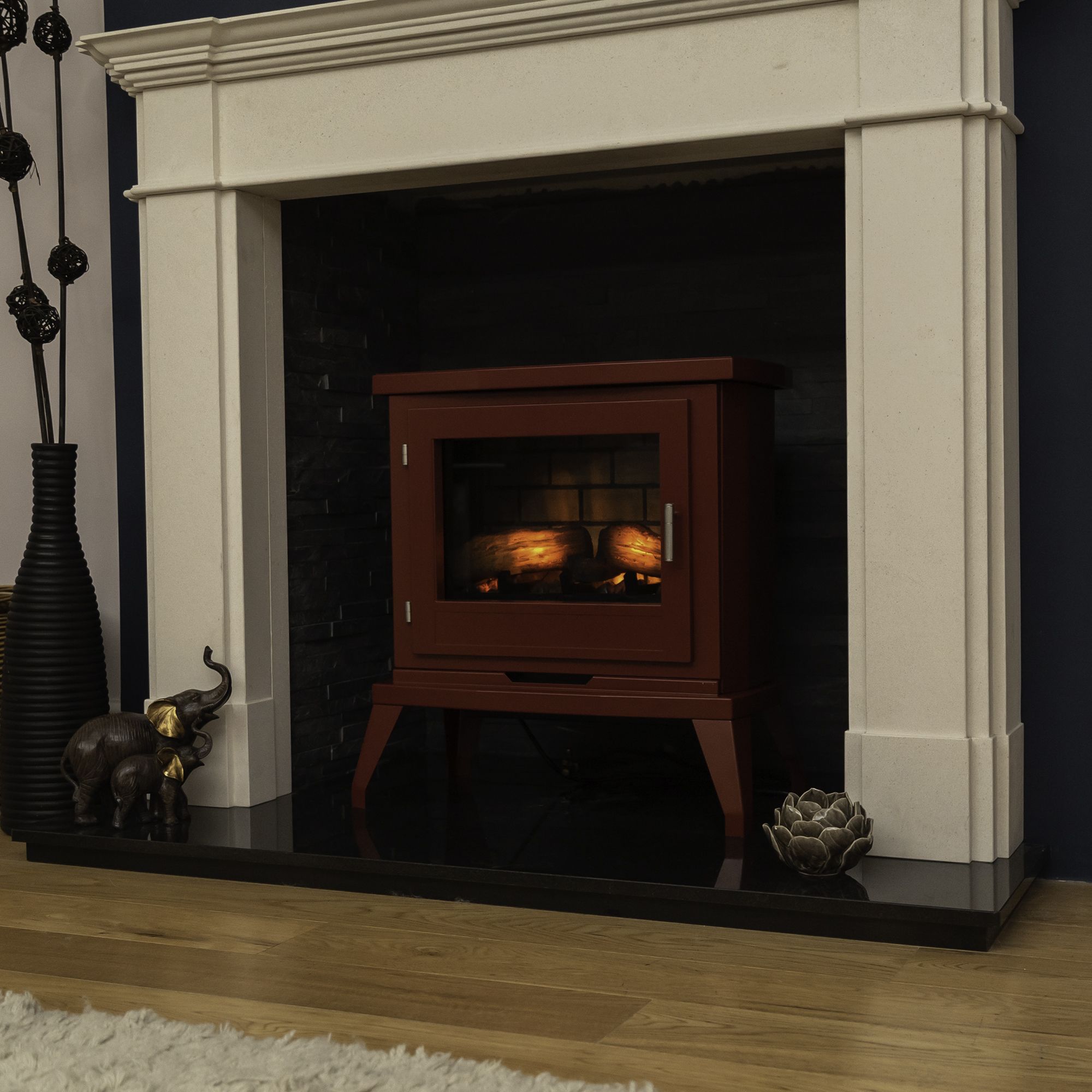Focal Point Svelvik 1.8kW Burgundy Electric Stove | DIY at Bu0026Q