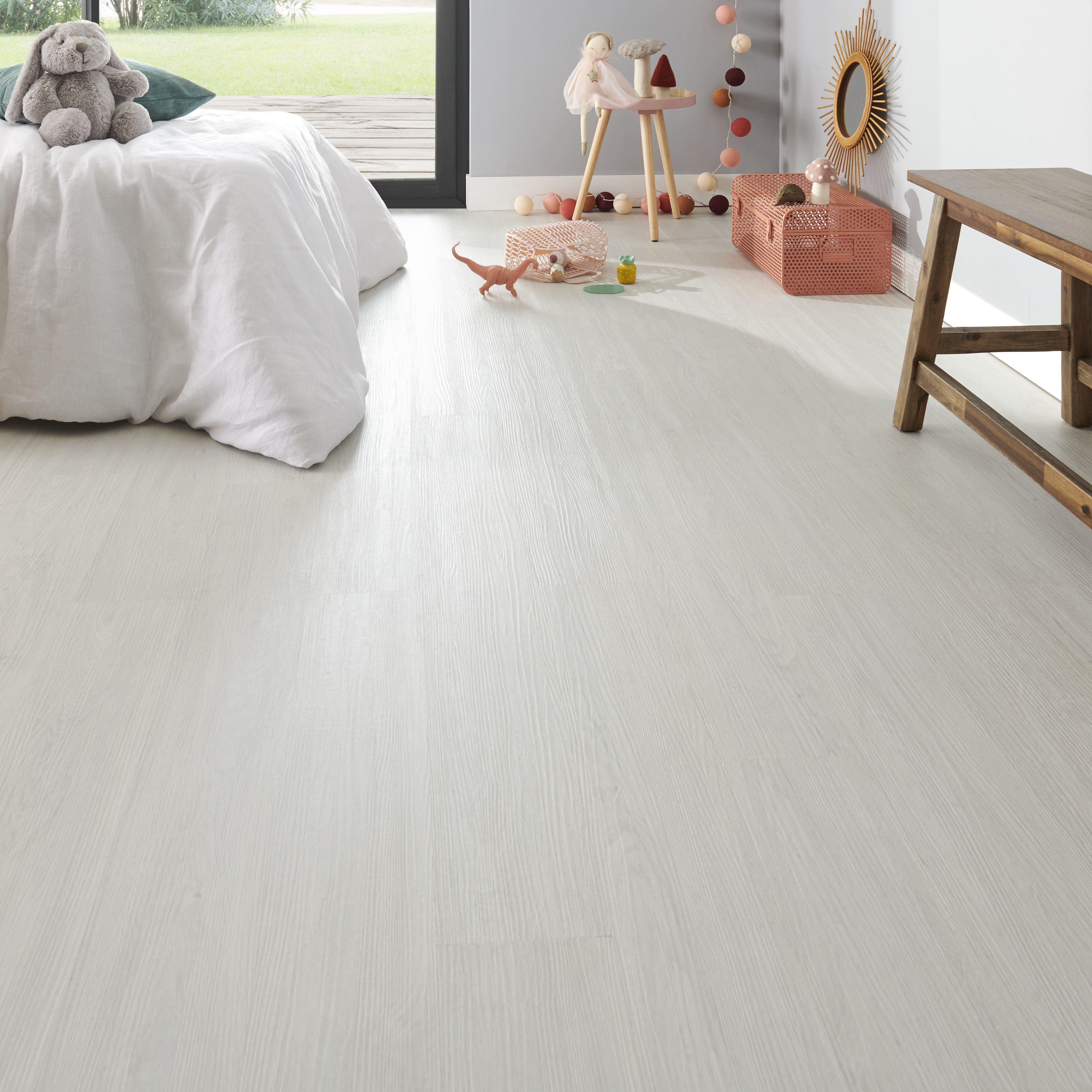 Folk White Oak Wood effect Textured Click vinyl Click flooring, 2.24m�²