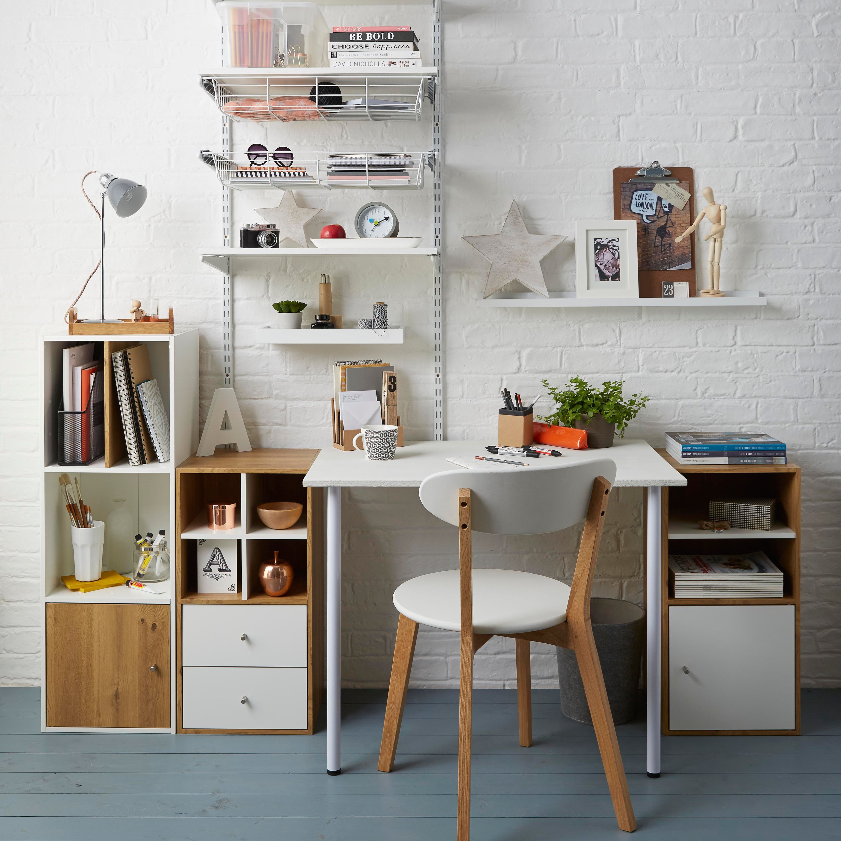 Form Konnect Shelf (L)31.4cm x (D)31.4cm
