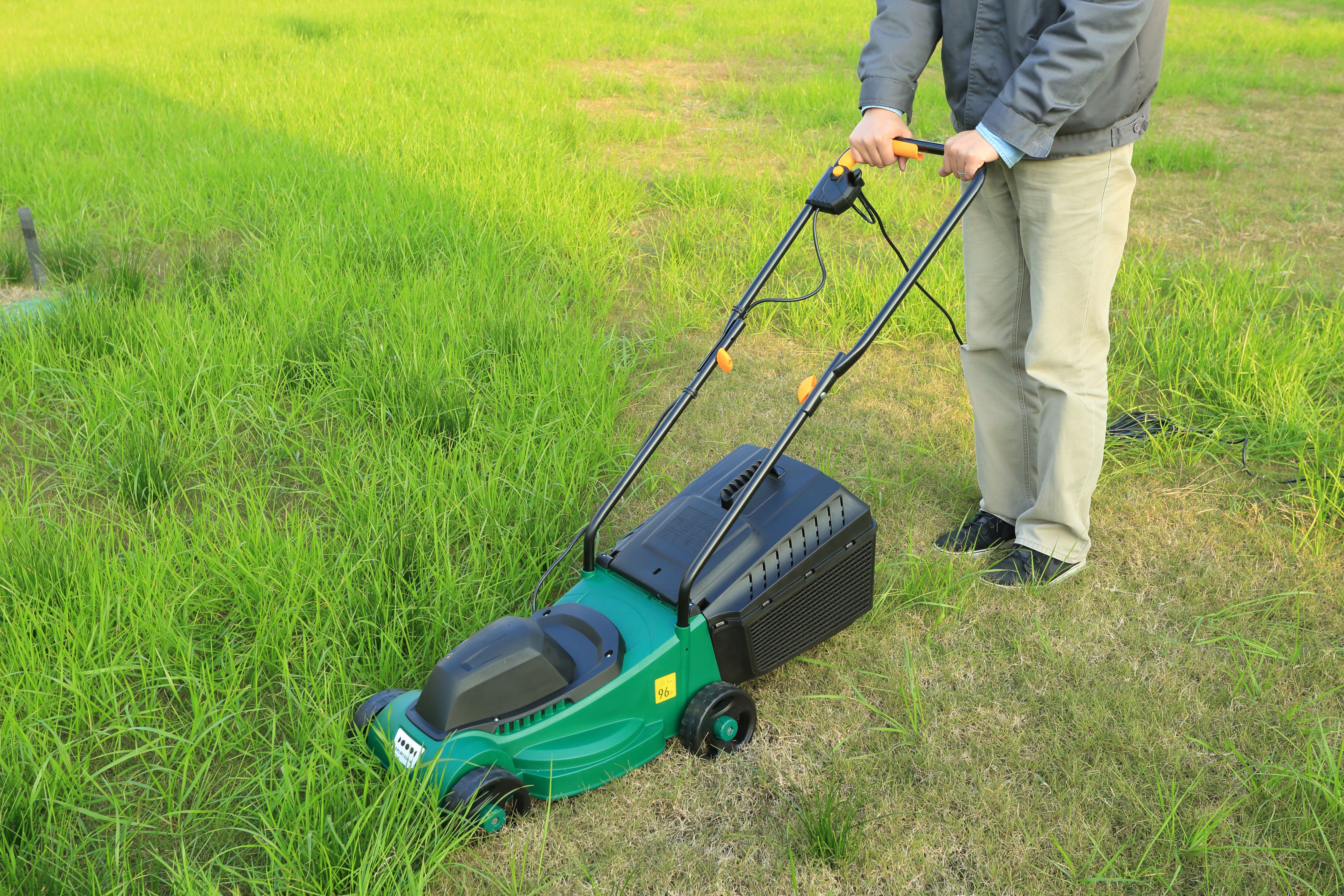 FPLM1000-4 Corded Rotary Lawnmower