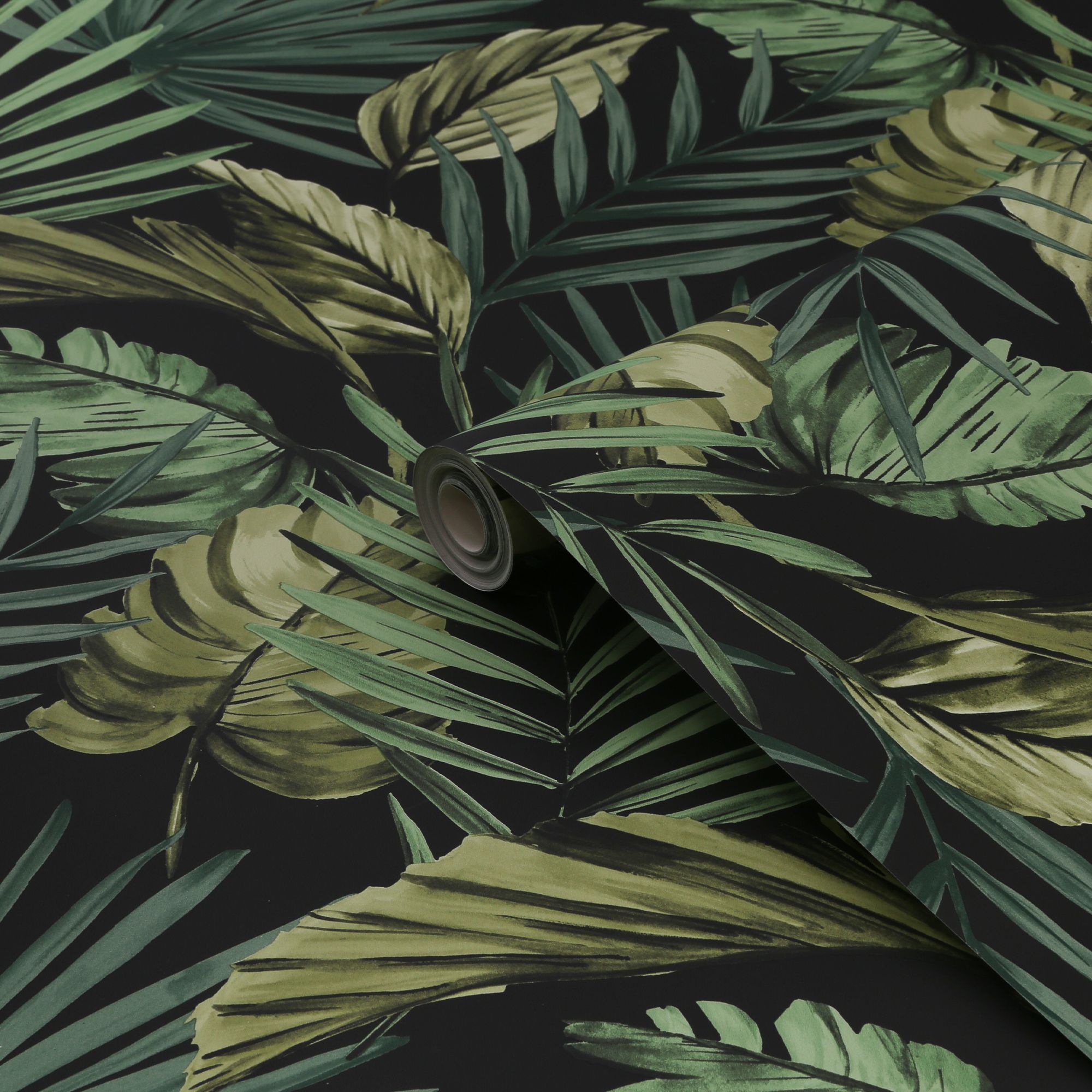 Fresco Green Palm leaves Smooth Wallpaper DIY at B&Q