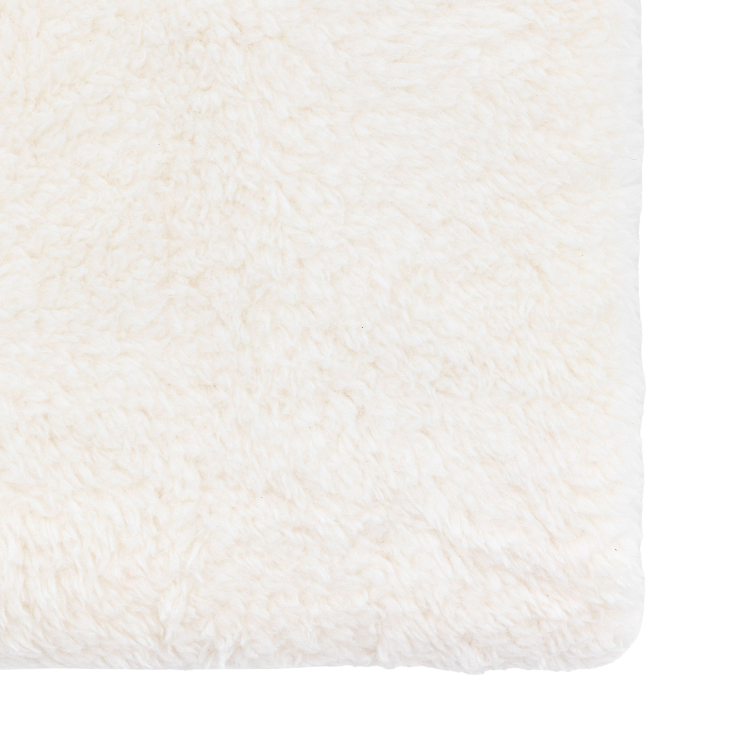 Gallery™ Cream Teddy Fleece Throw (L) 180cm x (W) 140cm