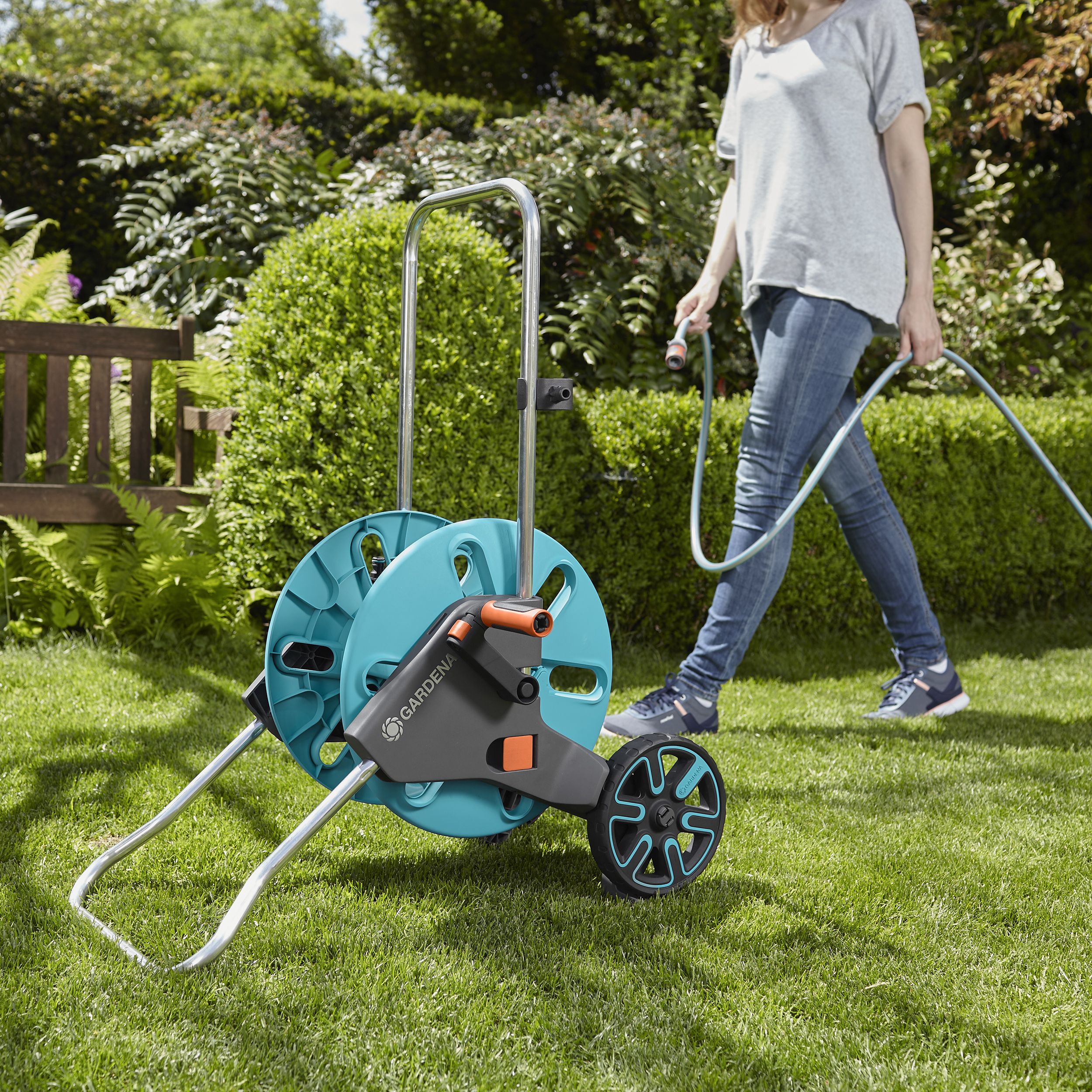 Gardena Aquaroll Teal Freestanding Empty hose cart With wheels