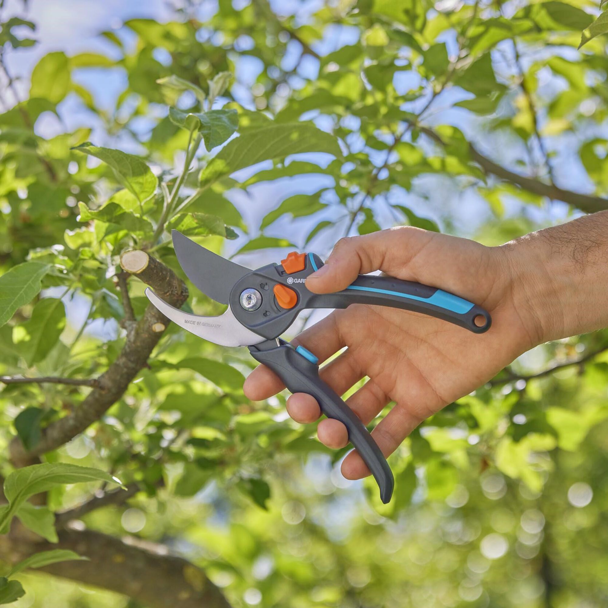 Gardena Black Steel Secateurs (H) 20mm x (W) 60mm